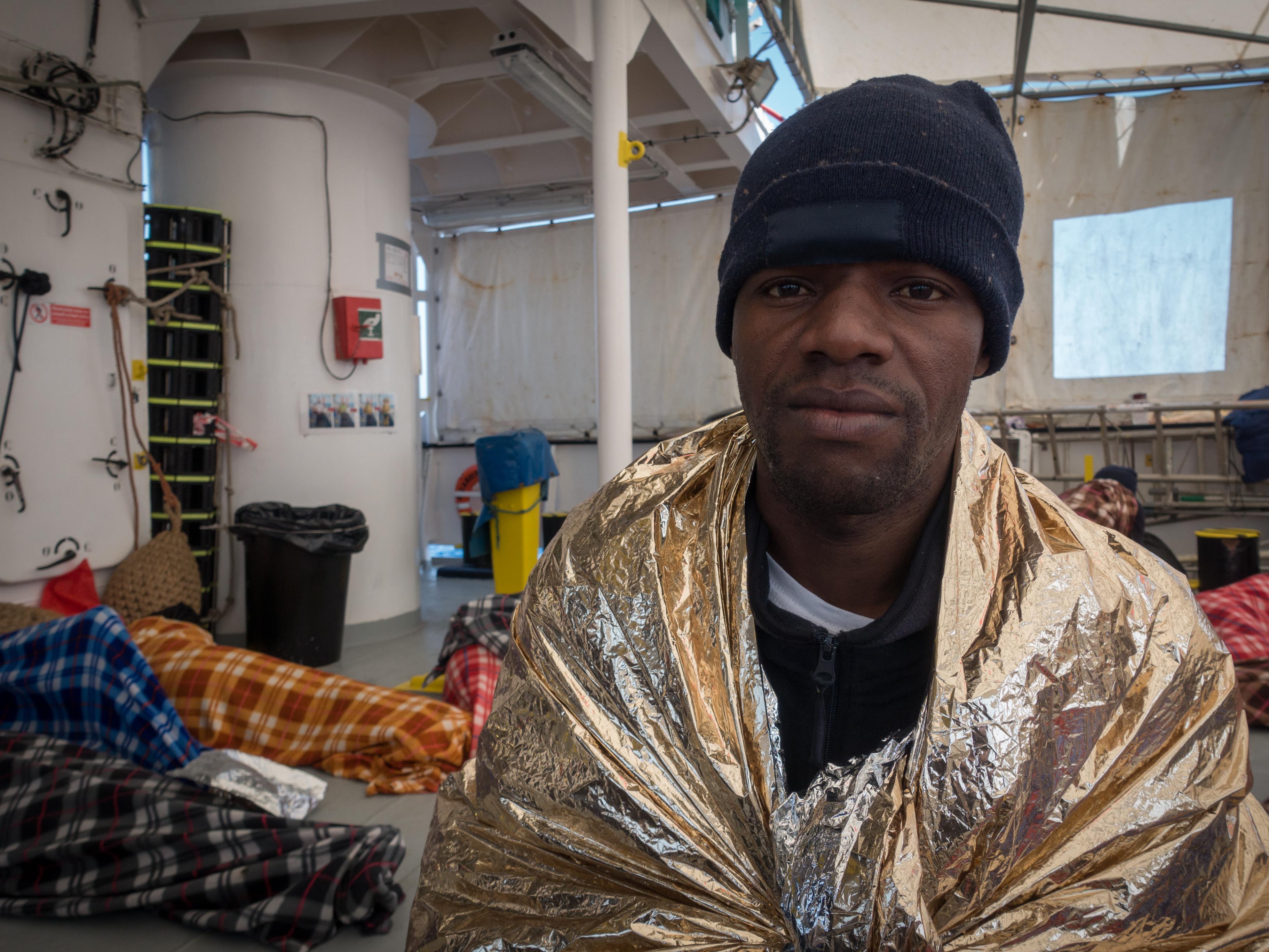 Mamadou Sally Diallo espérait trouver un emploi en Libye. Mais comme plusieurs migrants, il a été retenu contre son gré, battu et forcé de travailler dans des conditions inhumaines.