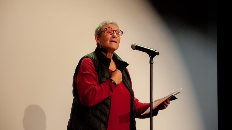 Adèle Fontaine heureuse de sa participation à un Festival de slam/poésie 
Adèle Fontaine heureuse de sa participation à un Festival de slam/poésie