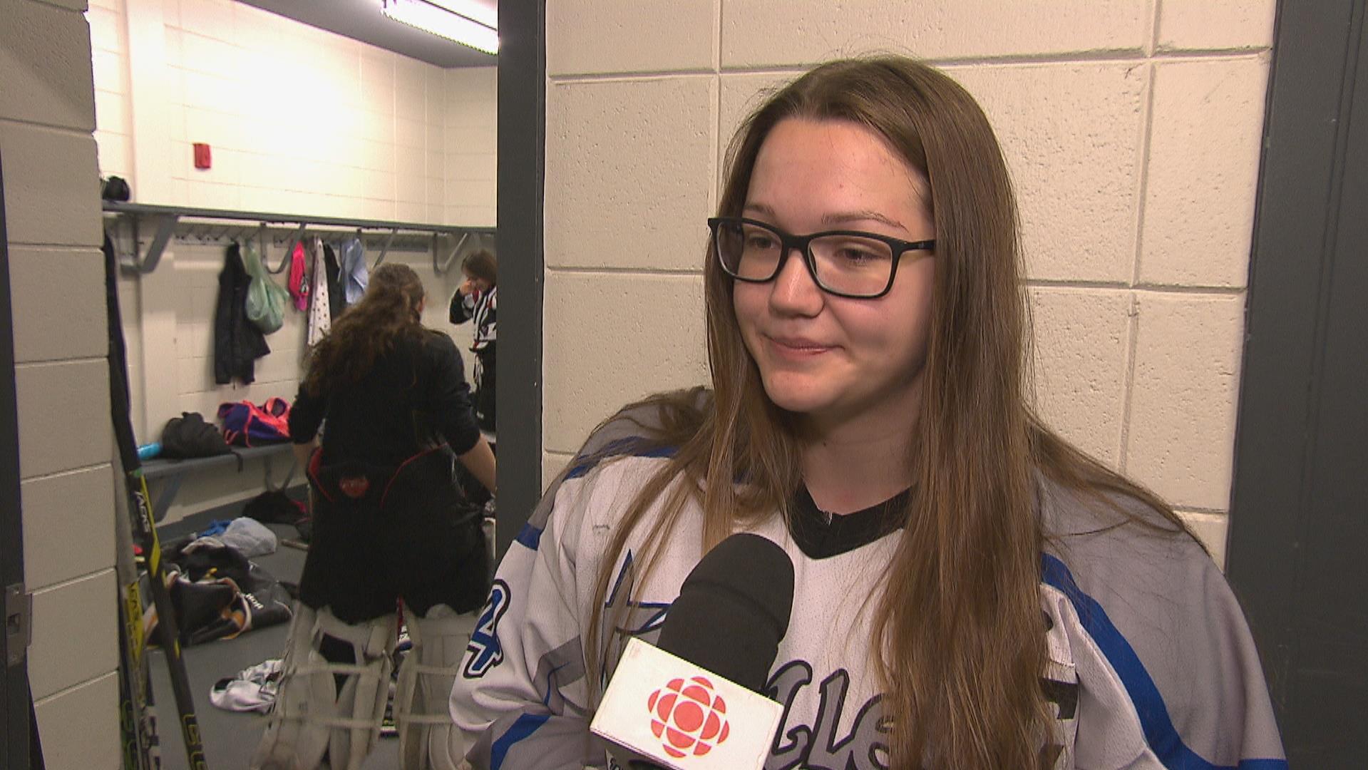 300 joueuses de hockey à Alma pour le Showcase Midget AA RadioCanada.ca