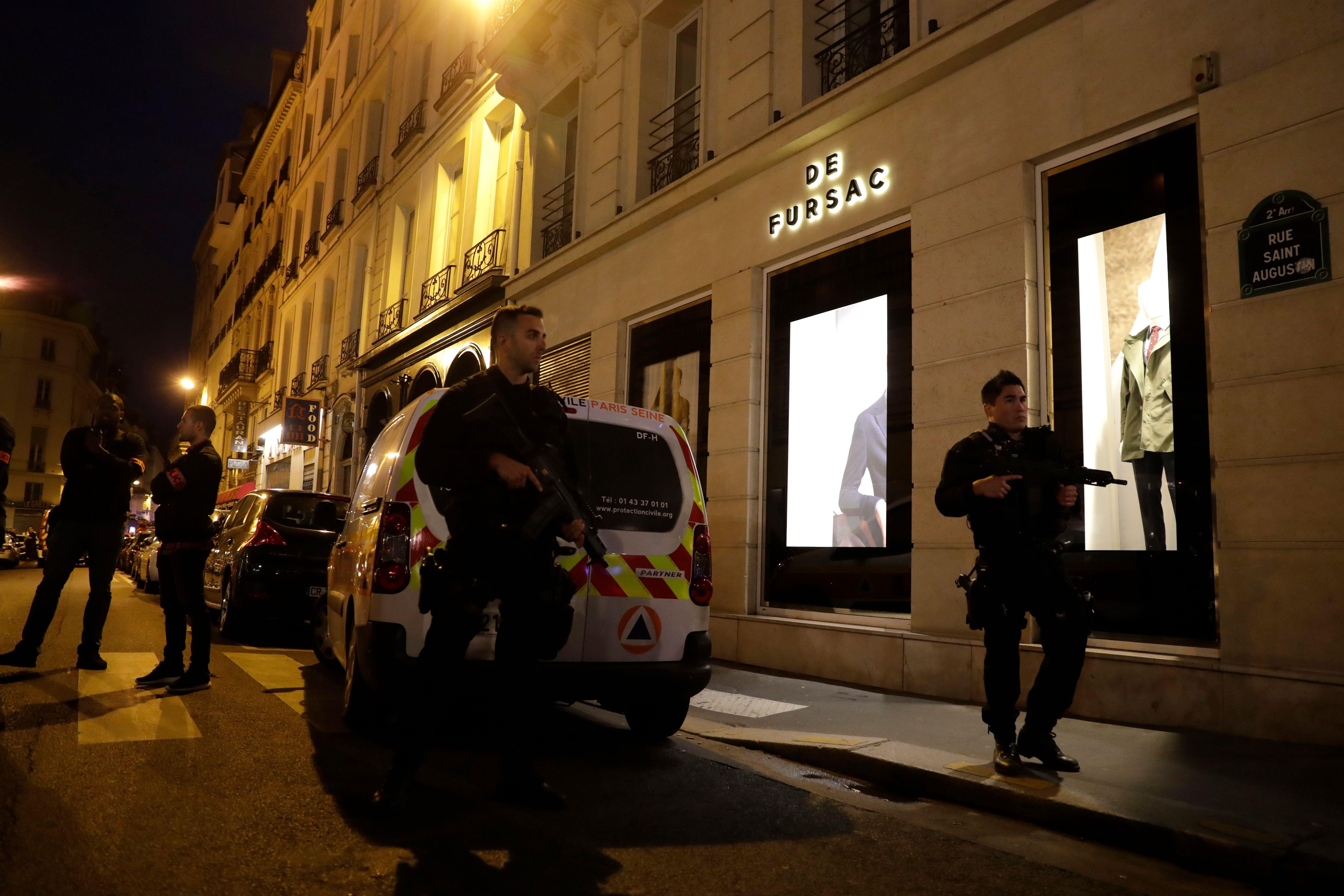 Attaque de Paris : l'assaillant était connu des renseignements | Radio