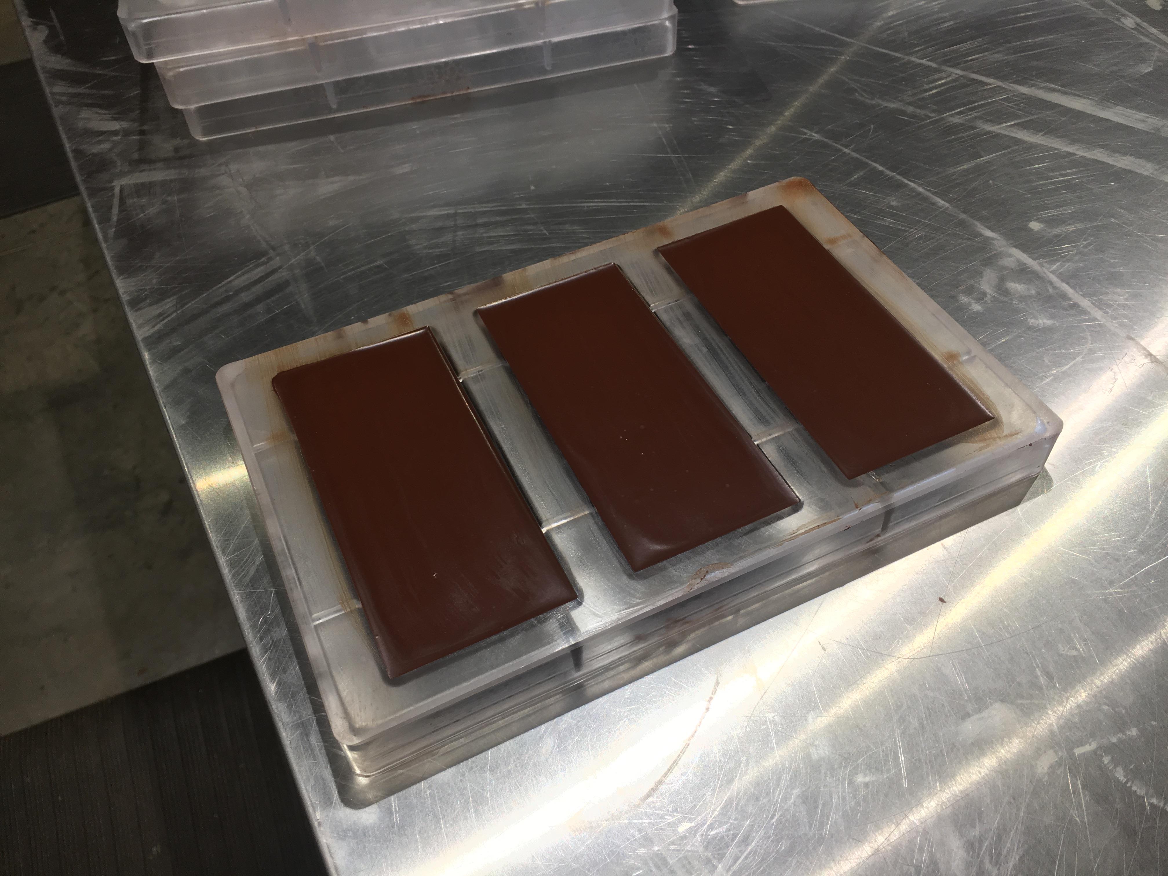 La Chocolaterie Chaleur B Chocolat En Pleine Expansion à Carleton-sur ...