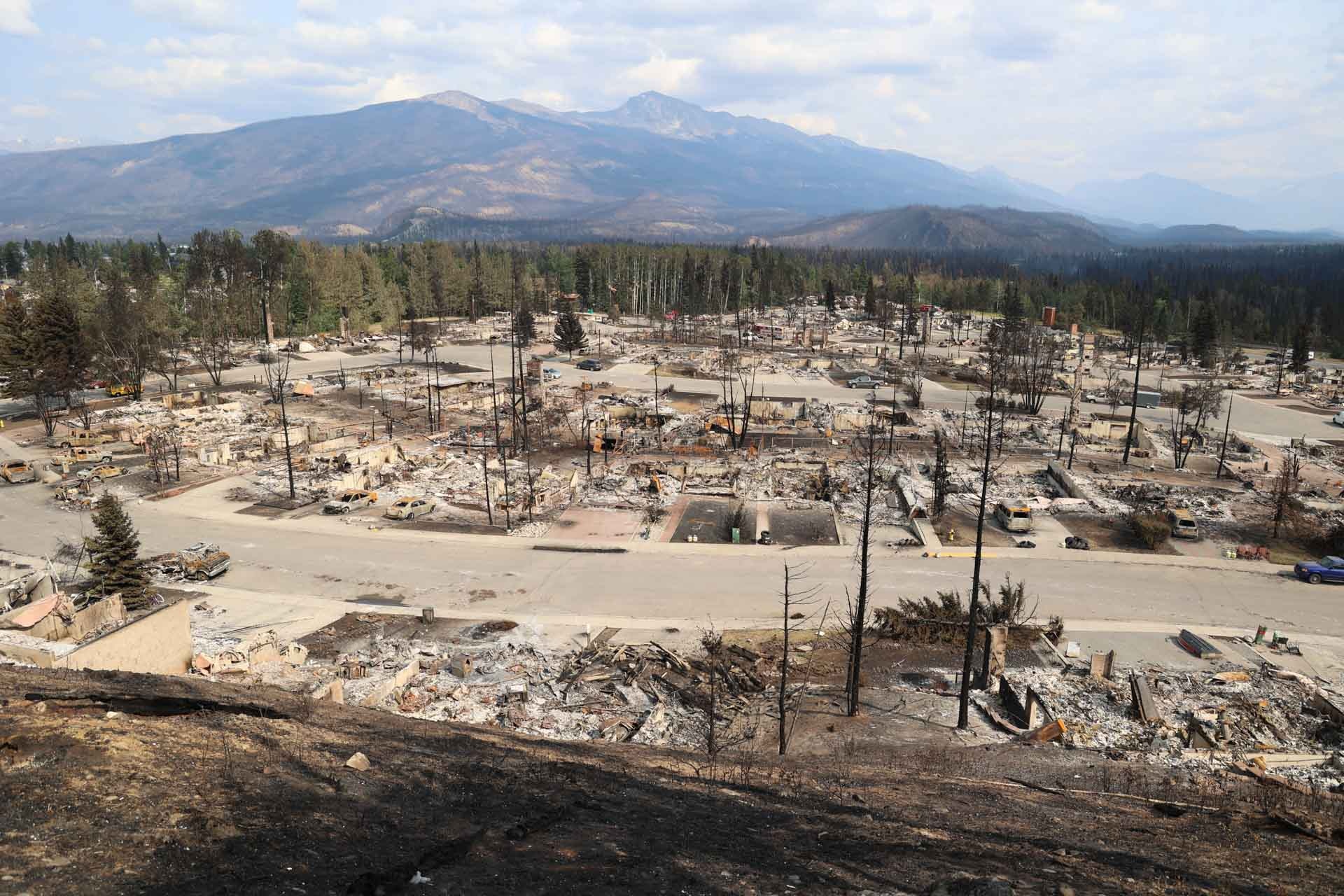 Summer Could Be Over Long Before The Fight To Tame The Jasper Wildfire summer-could-be-over-long-before-the-fight-to-tame-the-jasper-wildfire