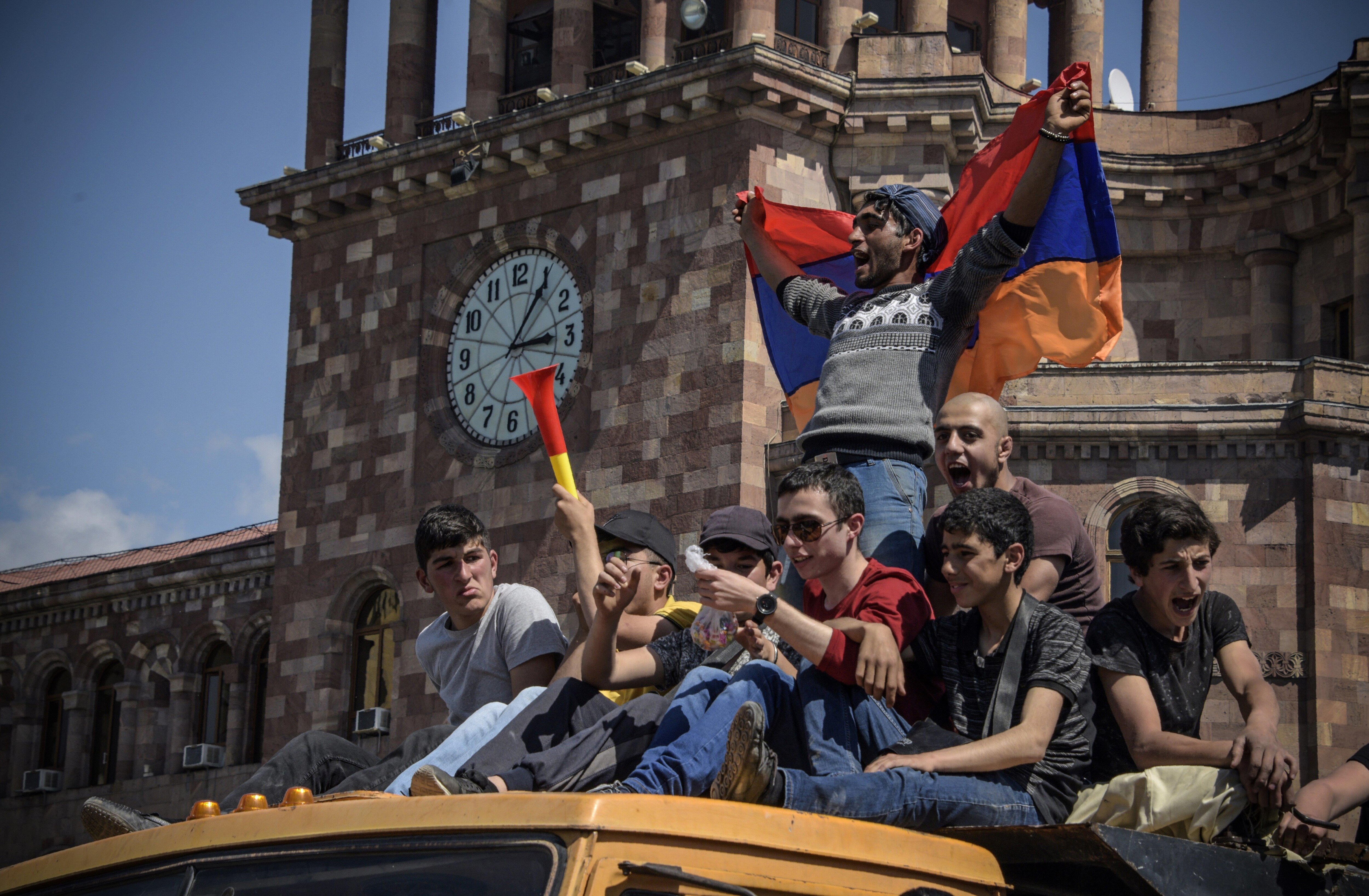 Arménie l'opposant Pachinian appelle les manifestants à rentrer chez