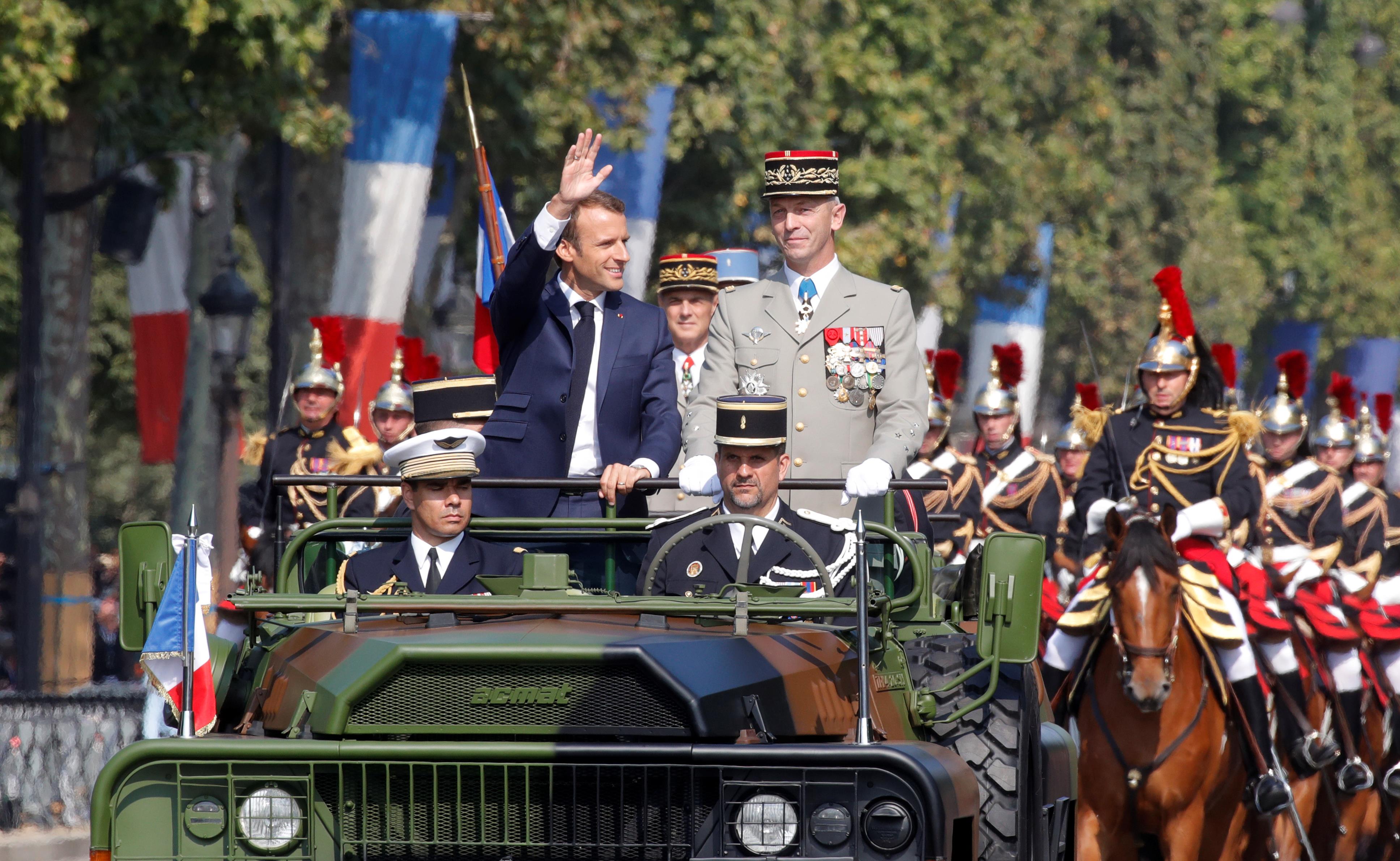 France le défilé du 14 Juillet ouvre un weekend bleu blanc rouge