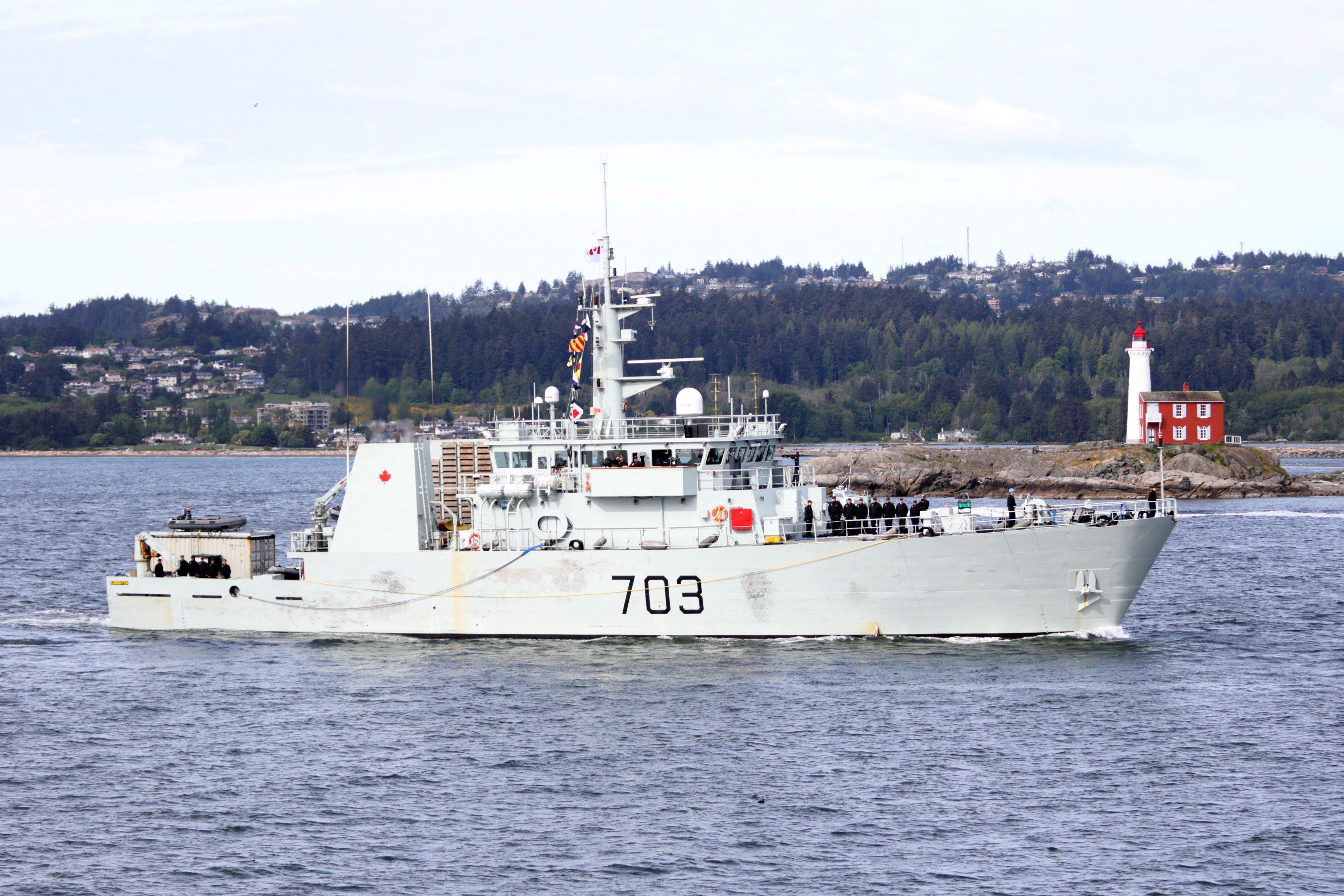 Série d'incendies et de pannes à bord de navires de la Marine