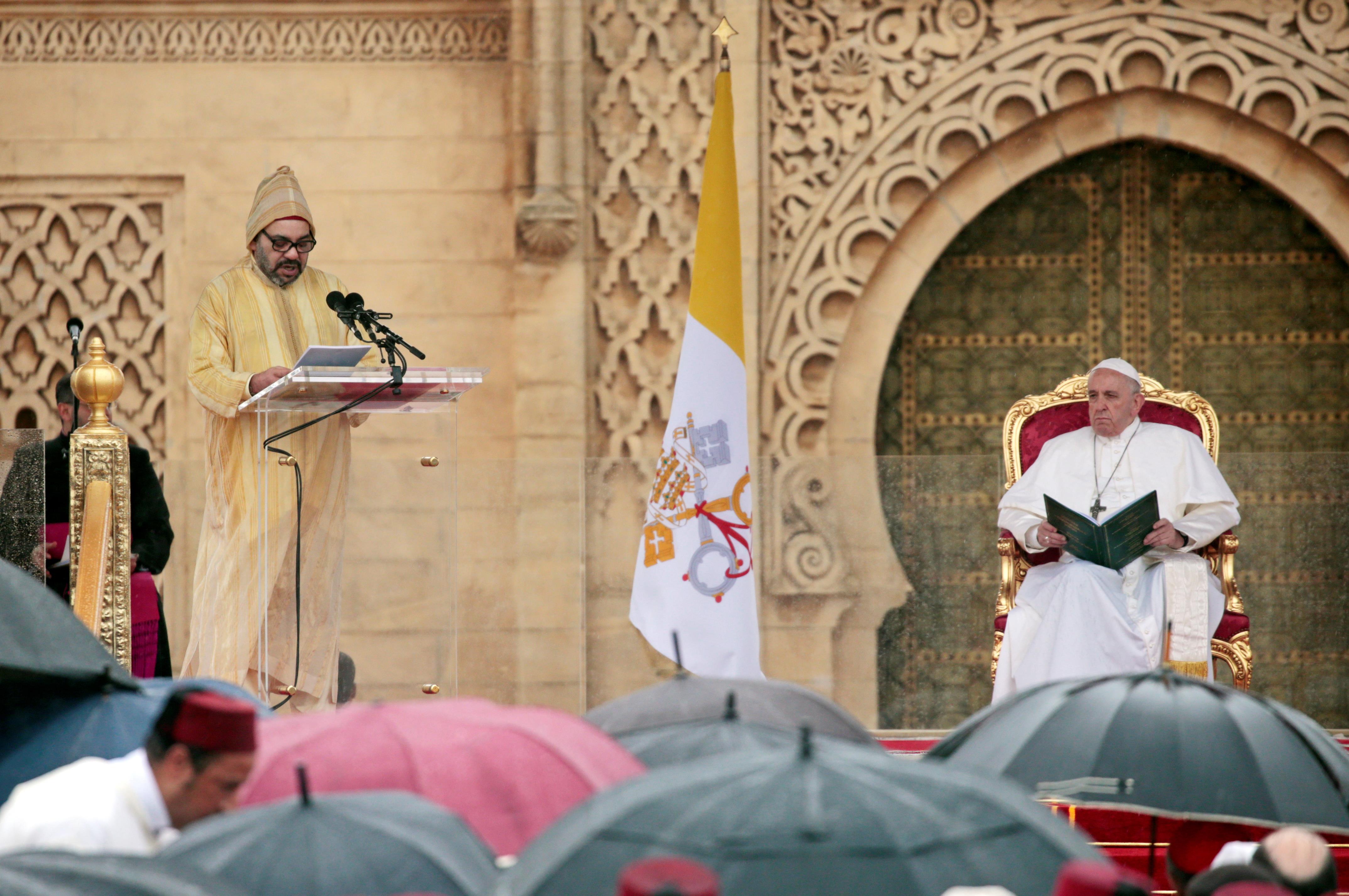 Statute Rabat Le pape François et le roi du Maroc Mohamed VI défendent le statut ...