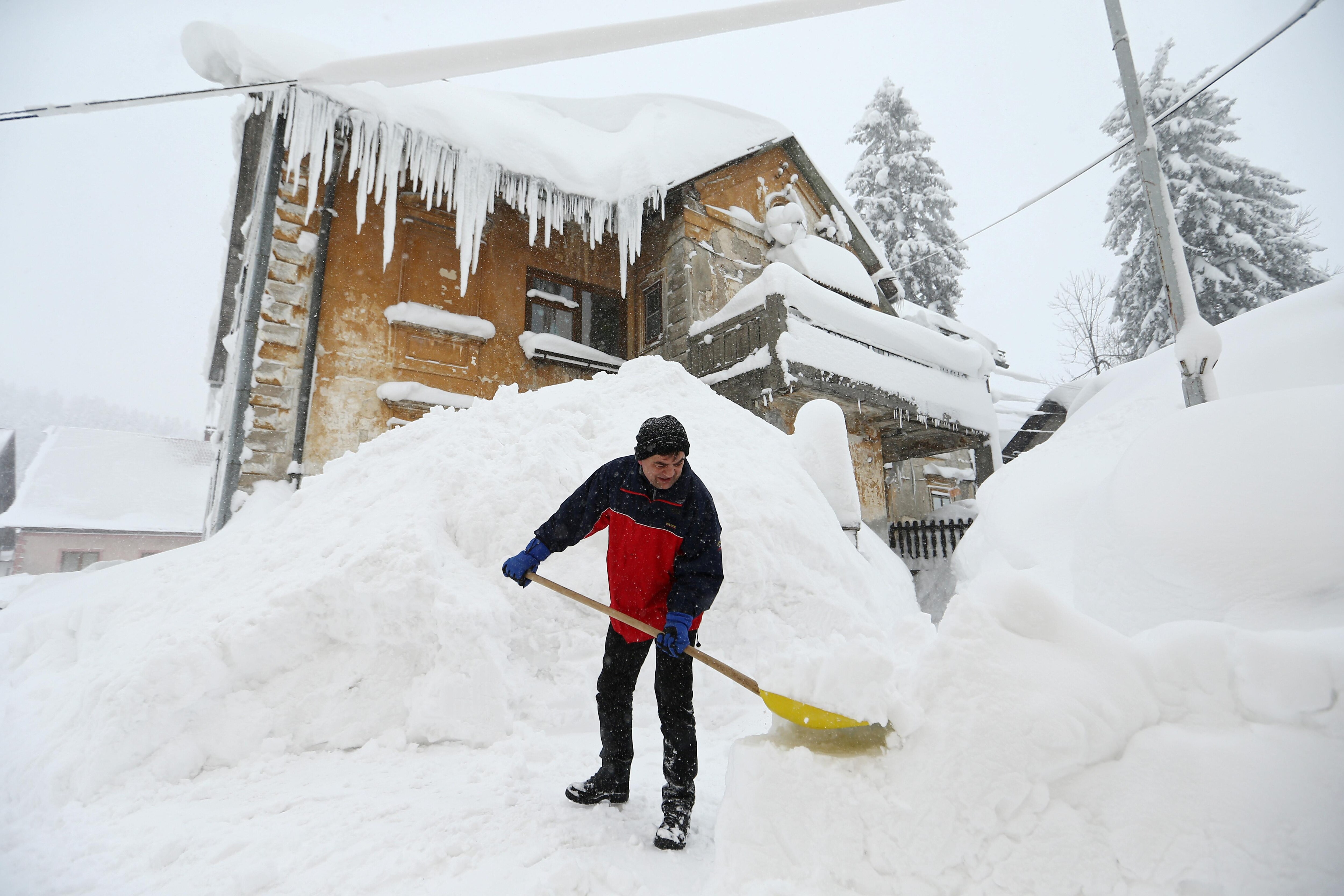 La vague de froid en Europe fait une vingtaine de morts ...