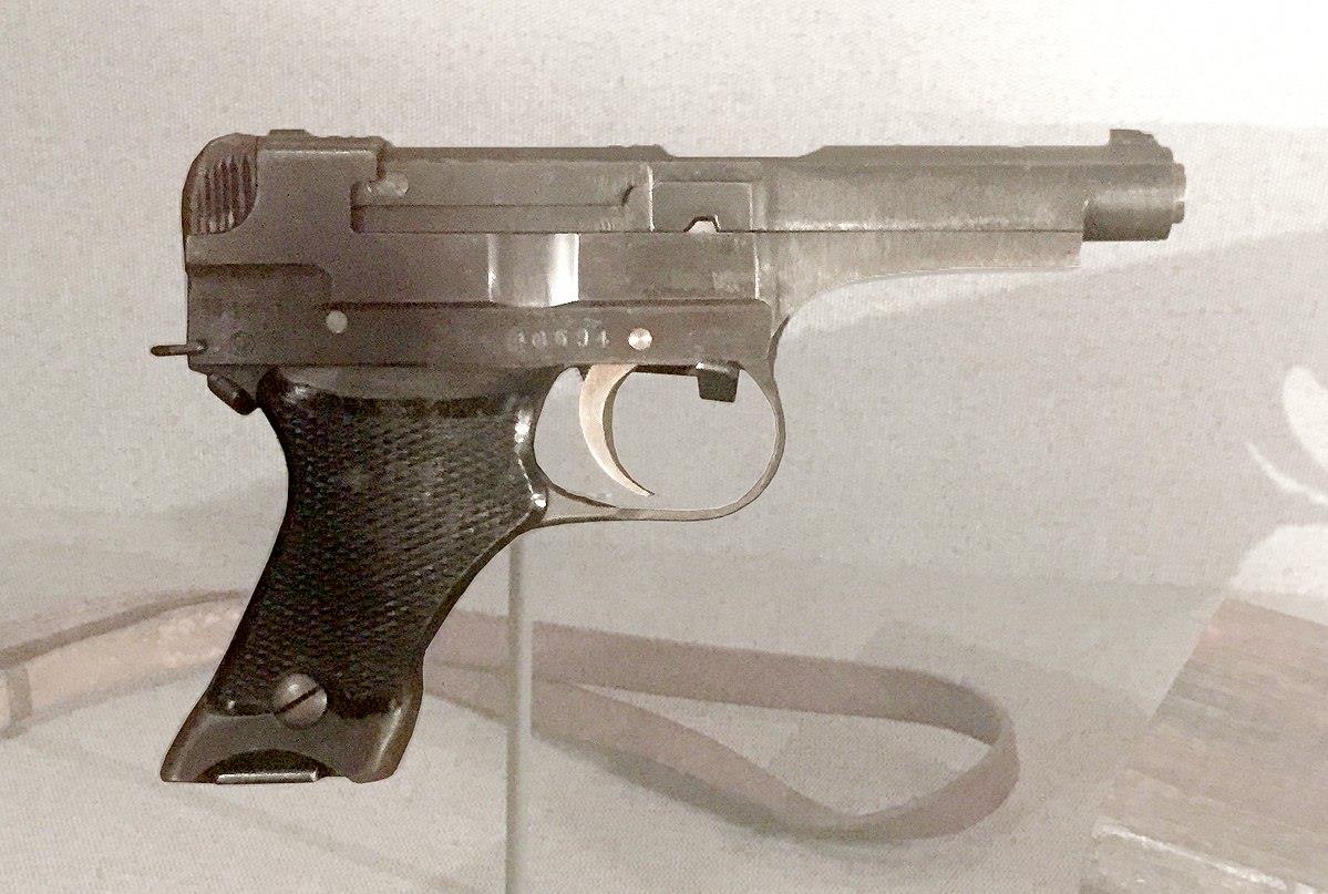 Un pistolet japonais de la Deuxième Guerre parmi des armes amnistiées | Radio-Canada.ca