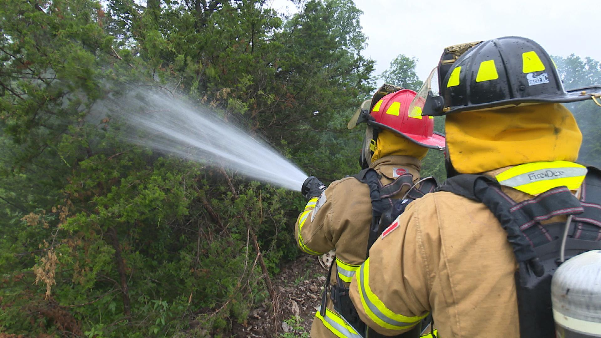 Ressources D'urgence Pour Feu De Forêt à Ardèche