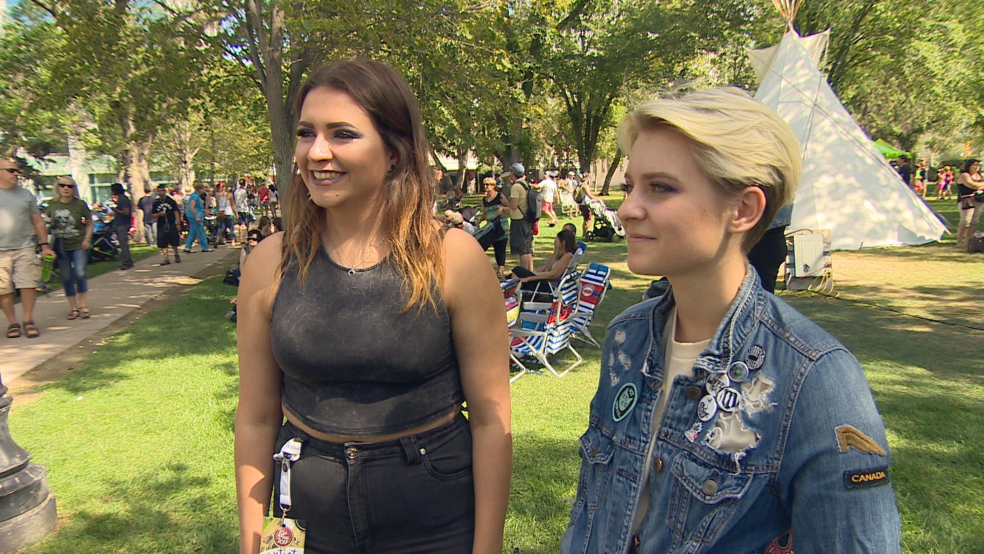 The Wolfe un jeune trio féminin saskatchewanais RadioCanada.ca