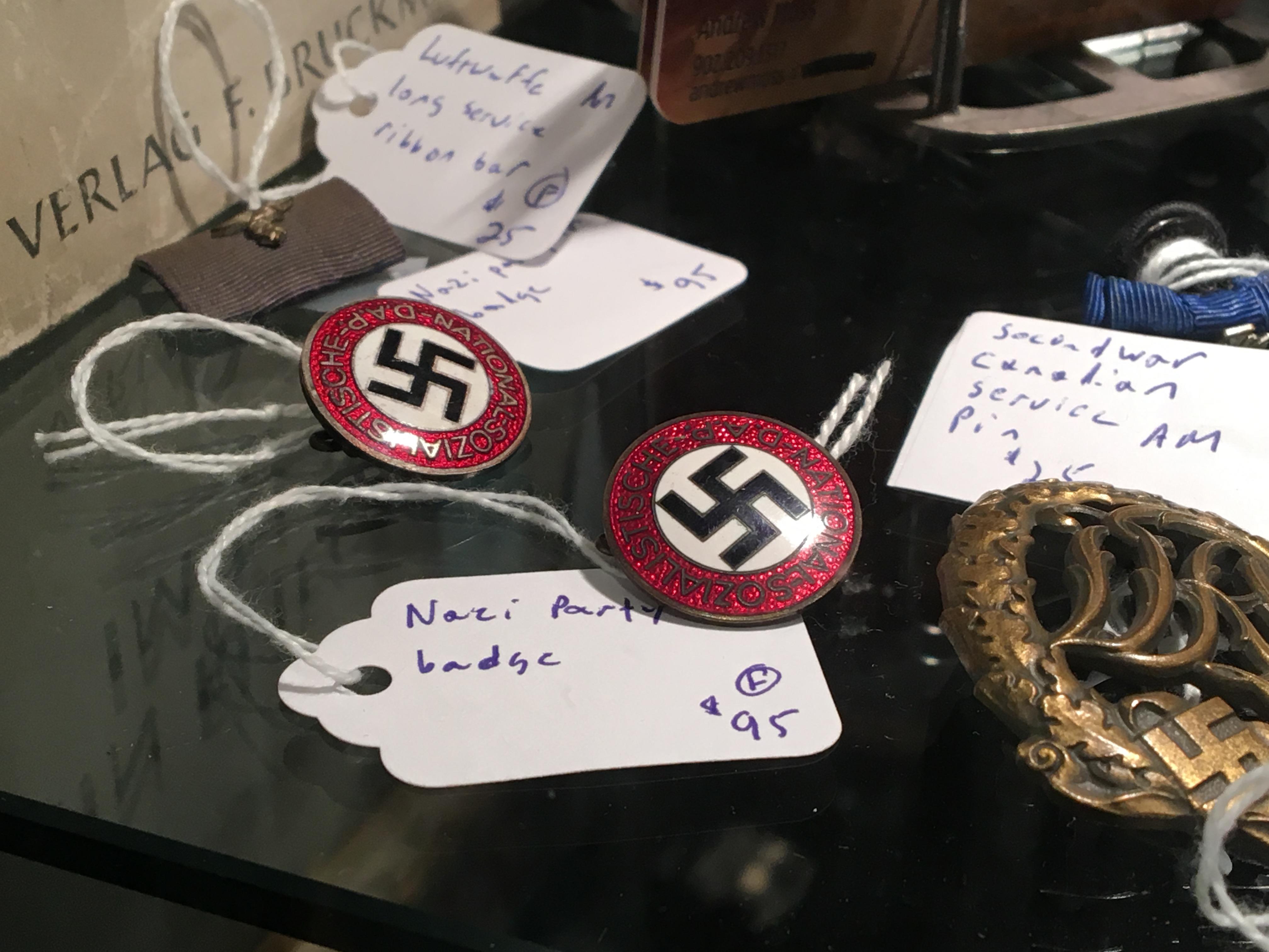 Куплю фашистские. Вещи с фашистской символикой. Нацистские вещи. Товары с символикой нацистской.