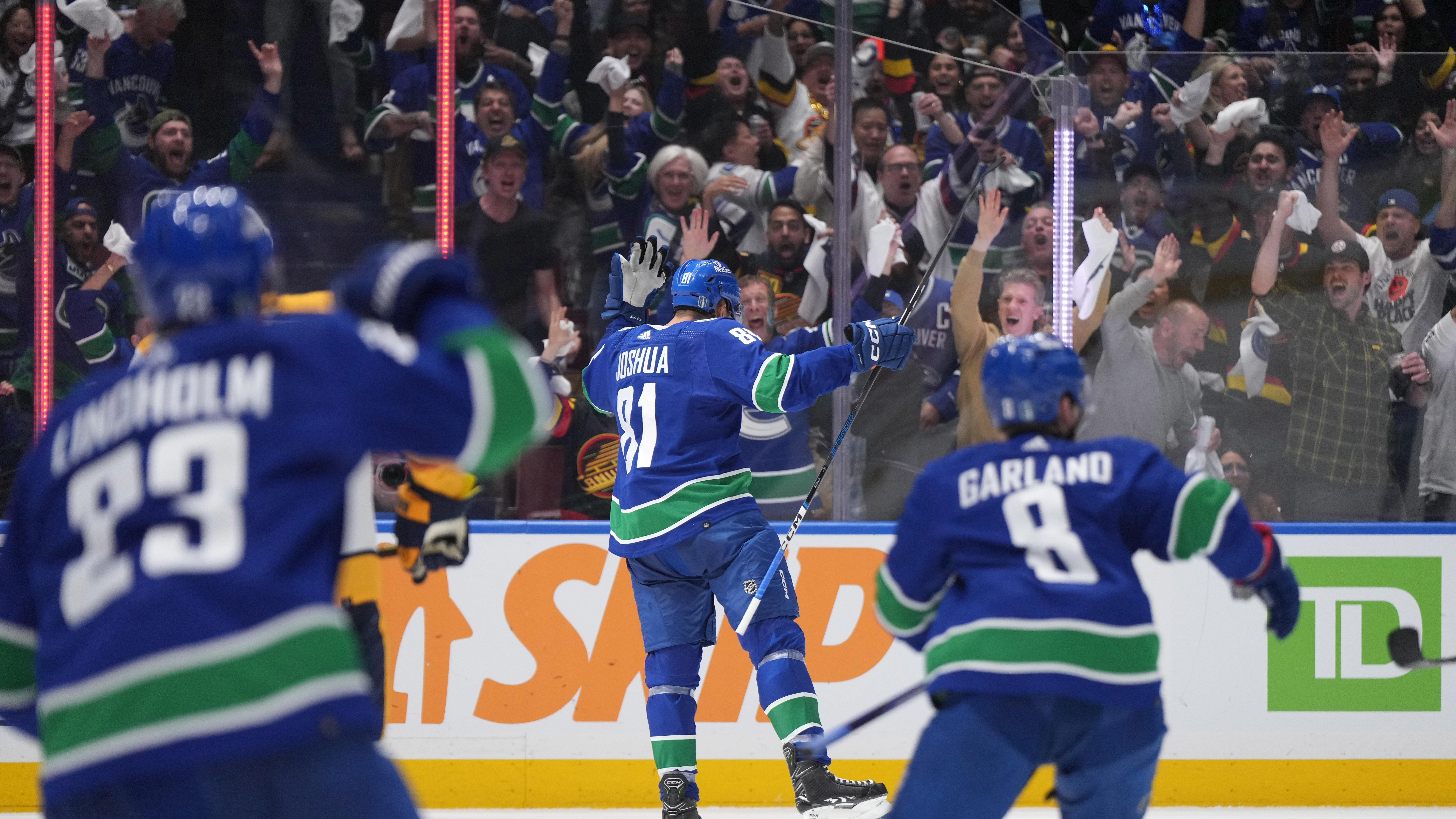 Image accompanying Radio-Canada coverage of Vancouver Canucks playoff hockey and historical safety measures.