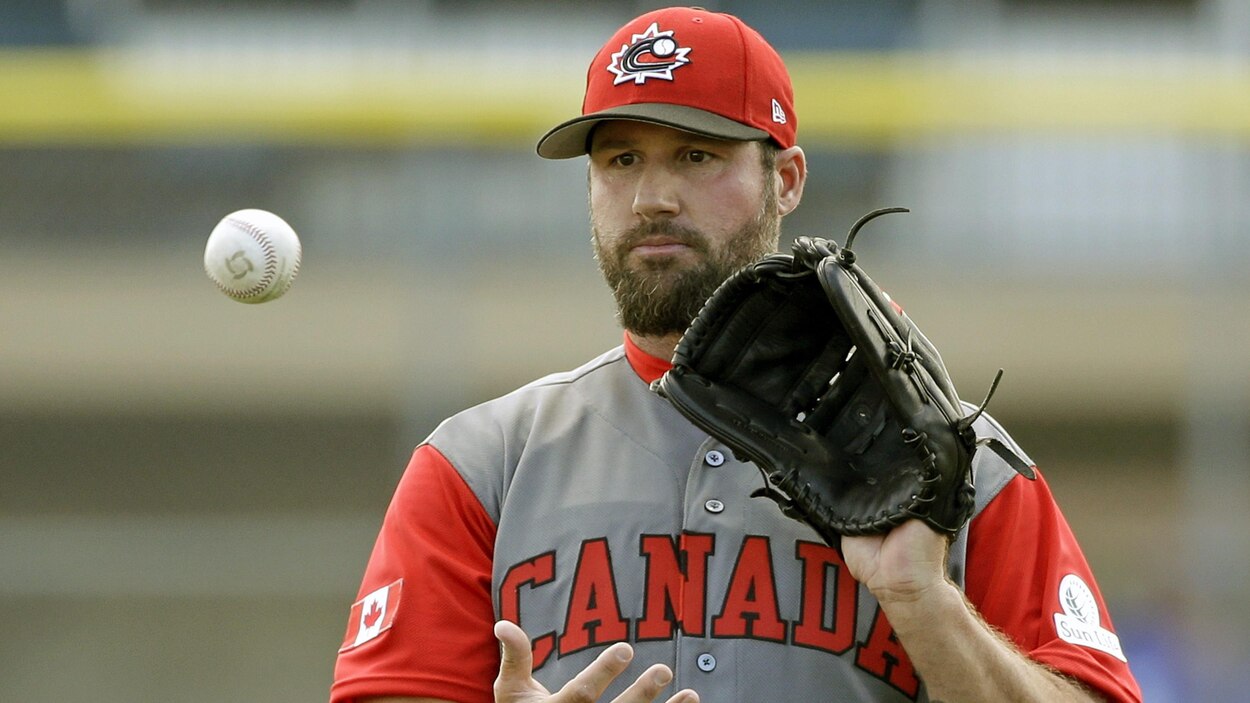 Onetime star MLB pitcher Eric Gagne charged with Quebec highway