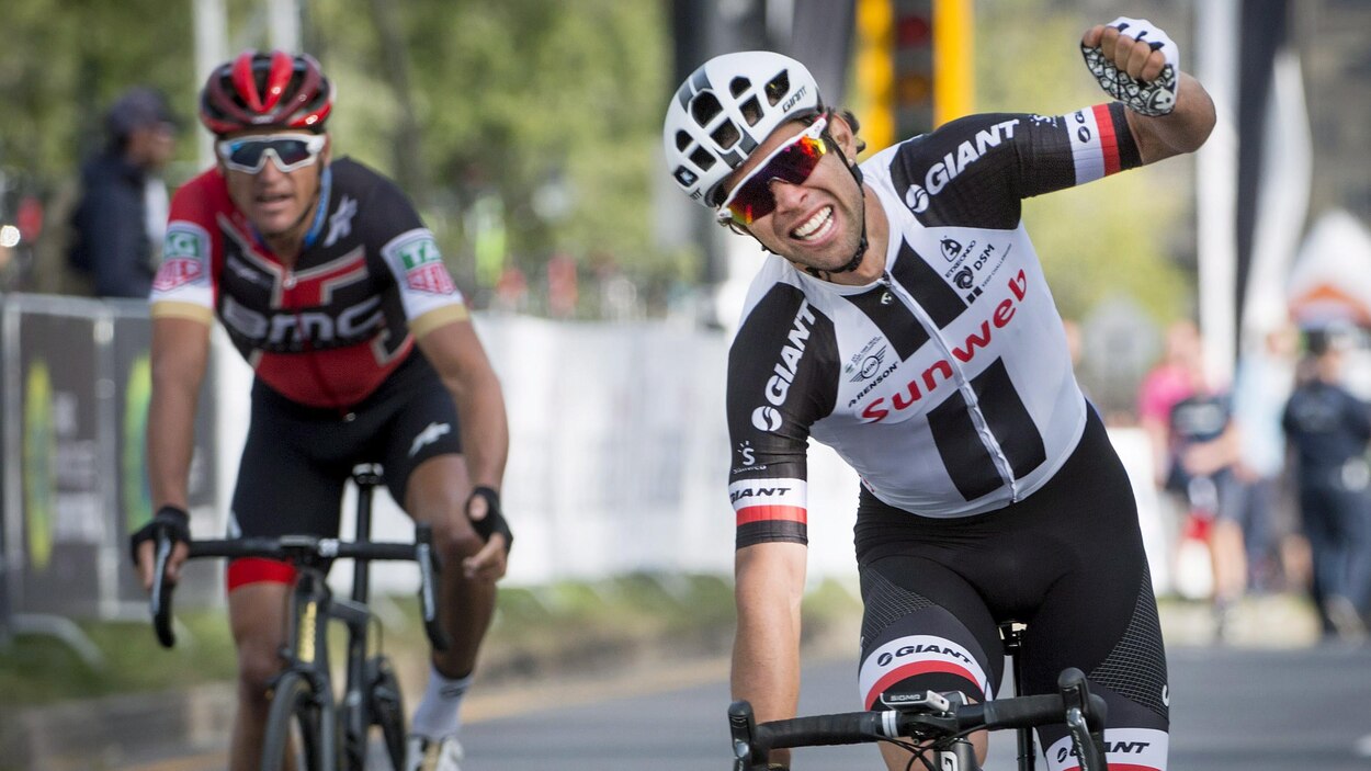 L Australien Michael Matthews Fait Aussi La Loi Au Grand Prix Cycliste De Montreal Radio Canada Ca