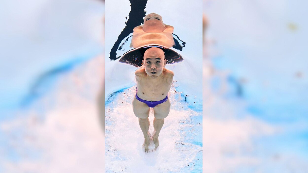 La torpille Guo Jincheng fait sensation à Paris! | En bref | Radio-Canada