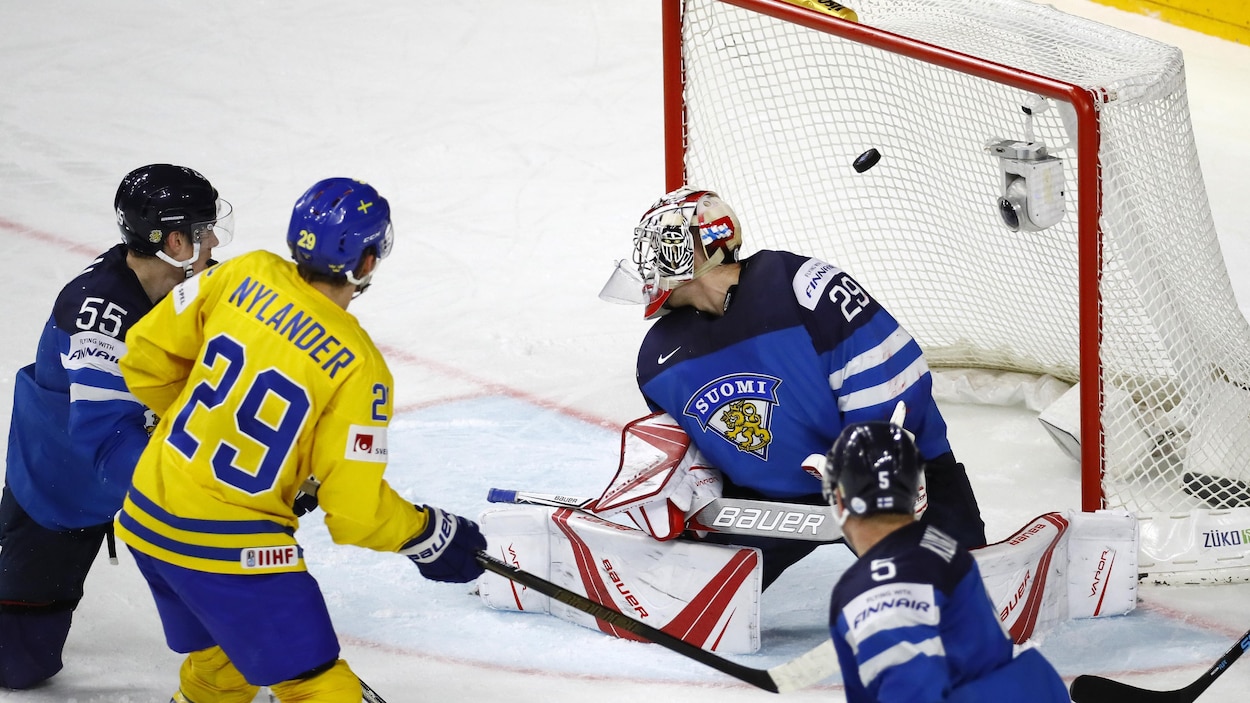 La Suède victorieuse de la Finlande atteint la finale 