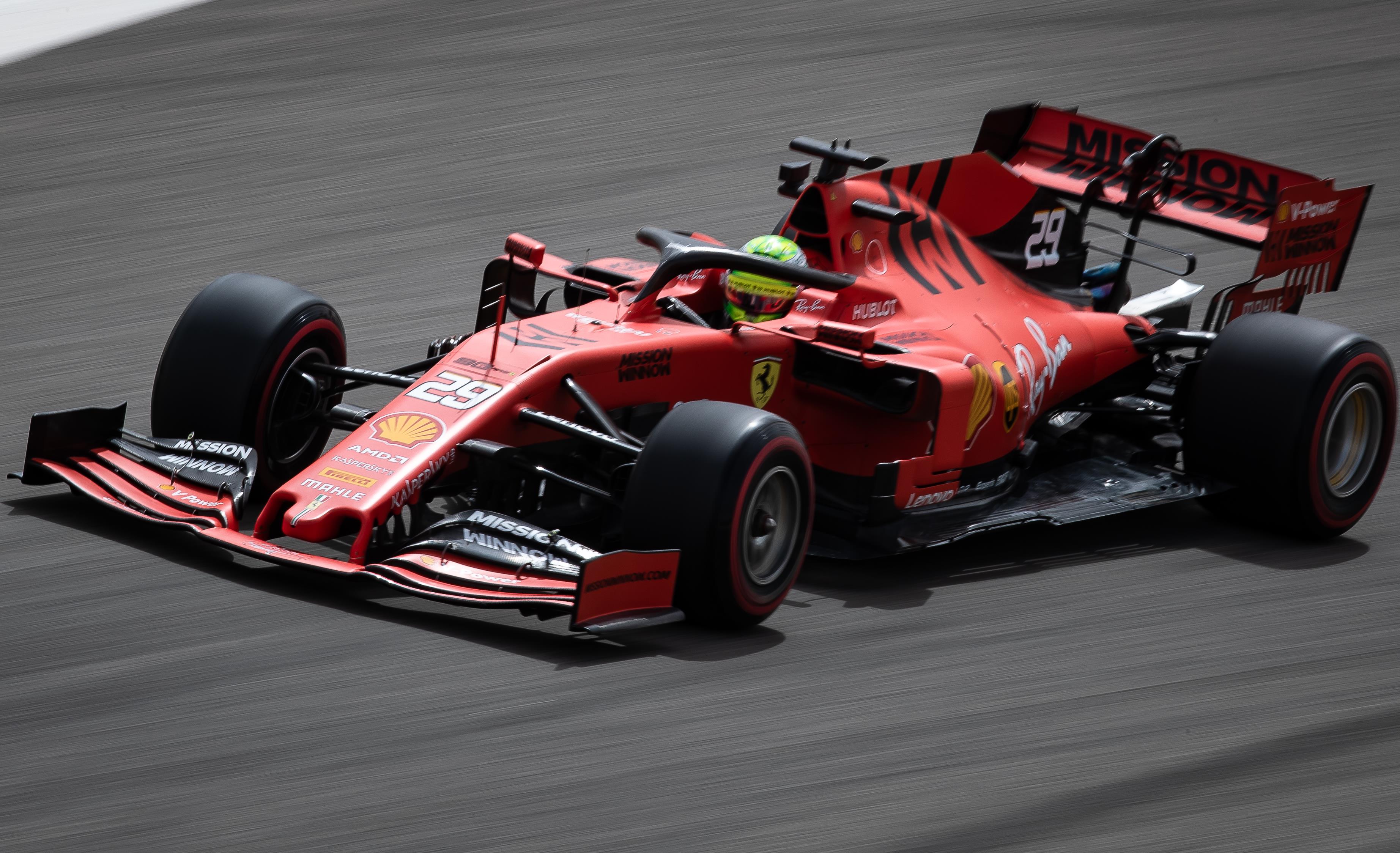 Mick Schumacher 2e des essais de F1 dans la Ferrari à Bahreïn Radio