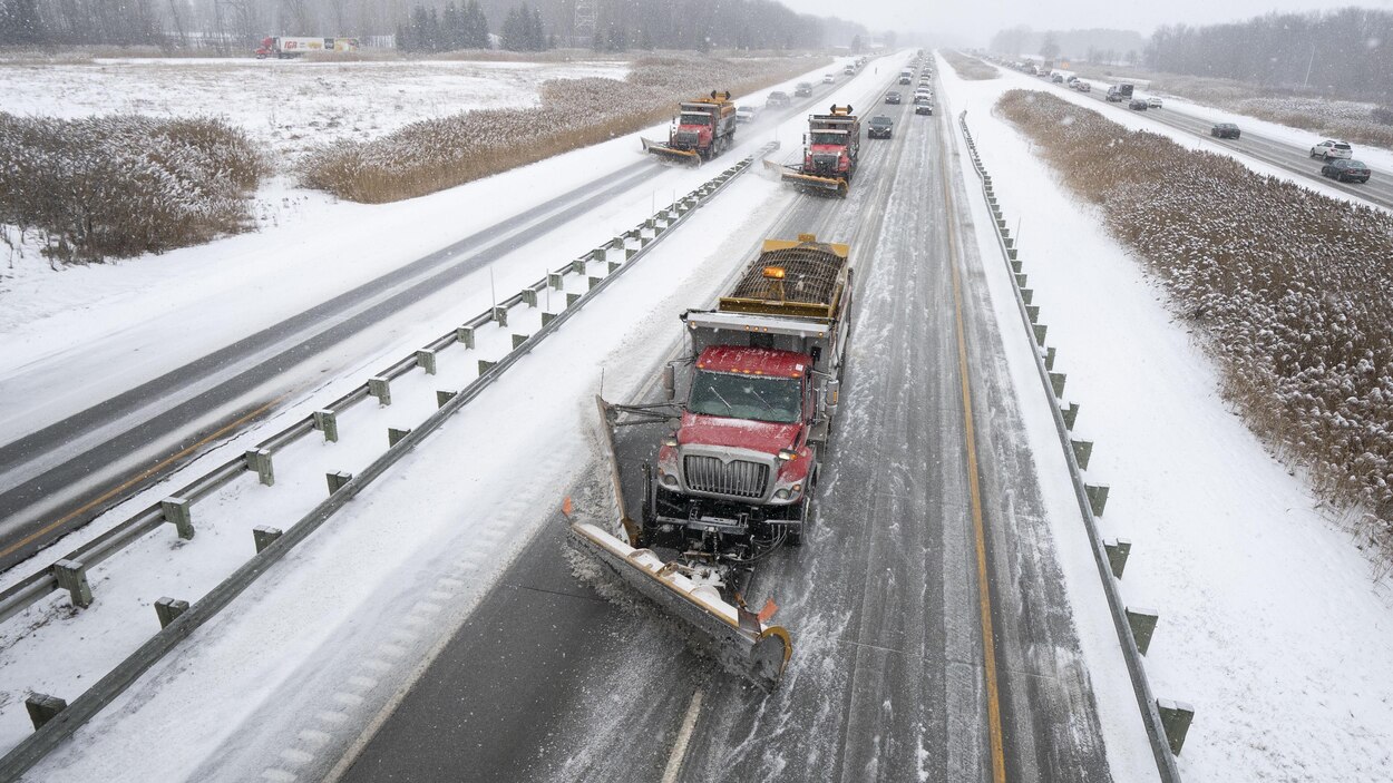 Les conditions routières s’améliorent dans le sud du Québec RadioCanada