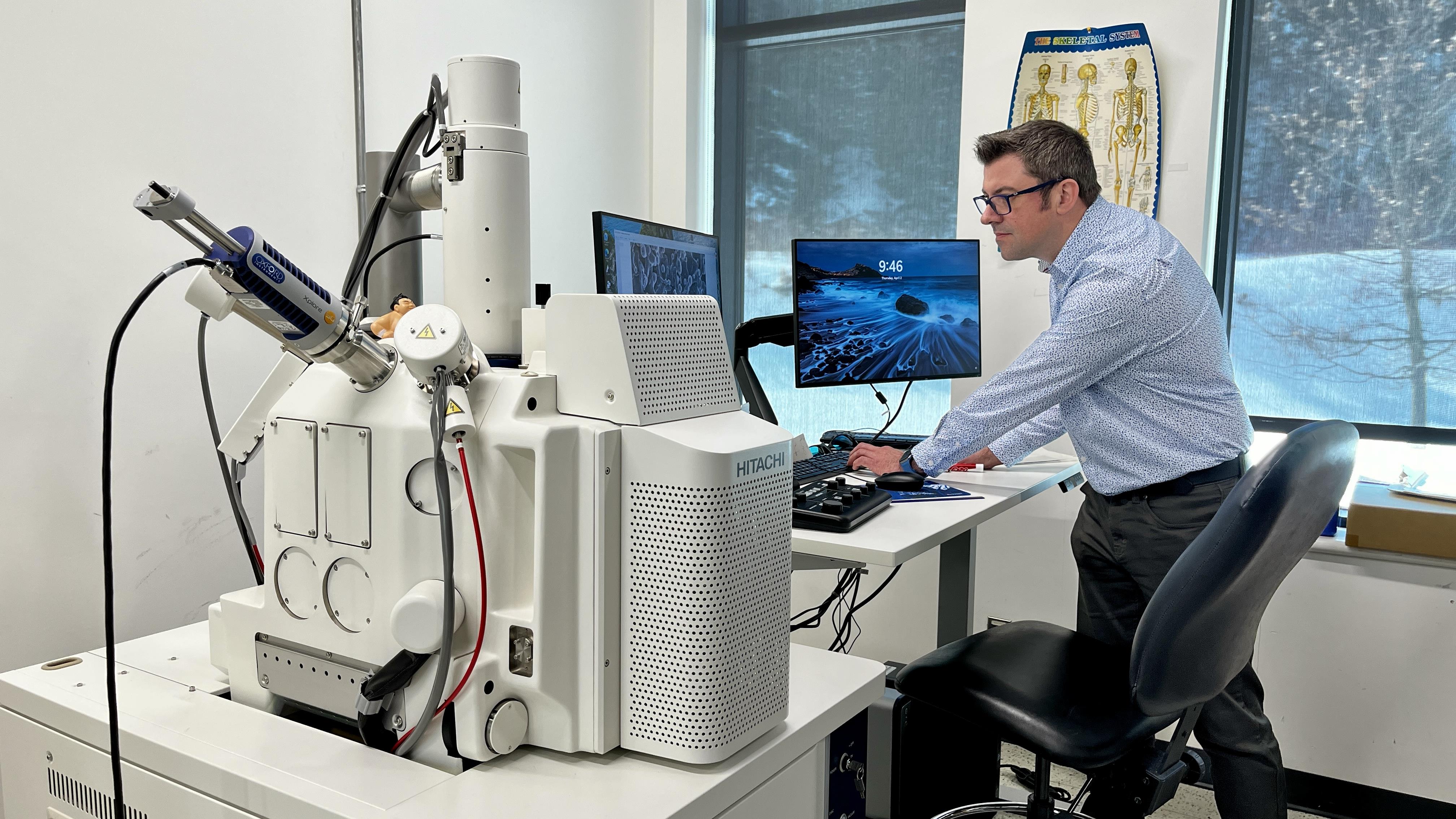 Un nouveau microscope pour aider Solutions Novika à innover