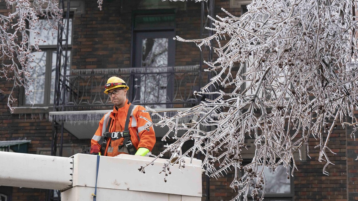 1 death confirmed, more than 1 million still without power after Quebec ...