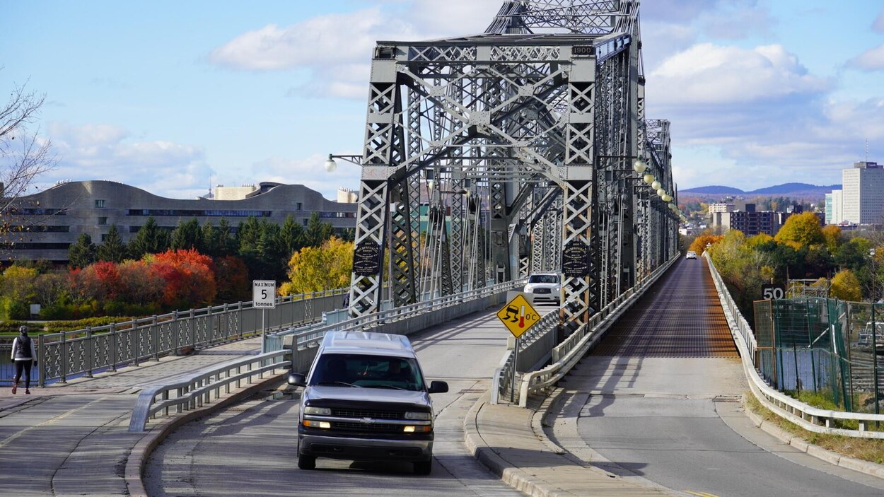 Le remplacement du pont Alexandra exploré en 4 questions-réponses ...
