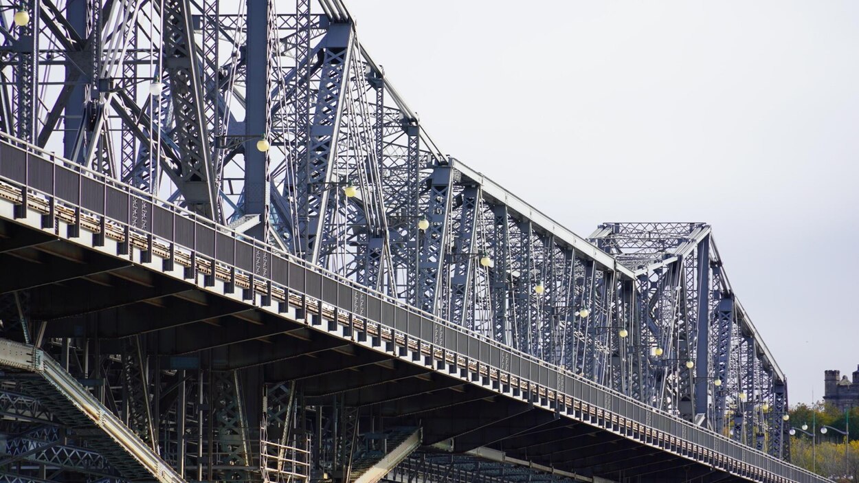 Le pont Alexandra fermé plusieurs jours à partir de samedi | Radio-Canada