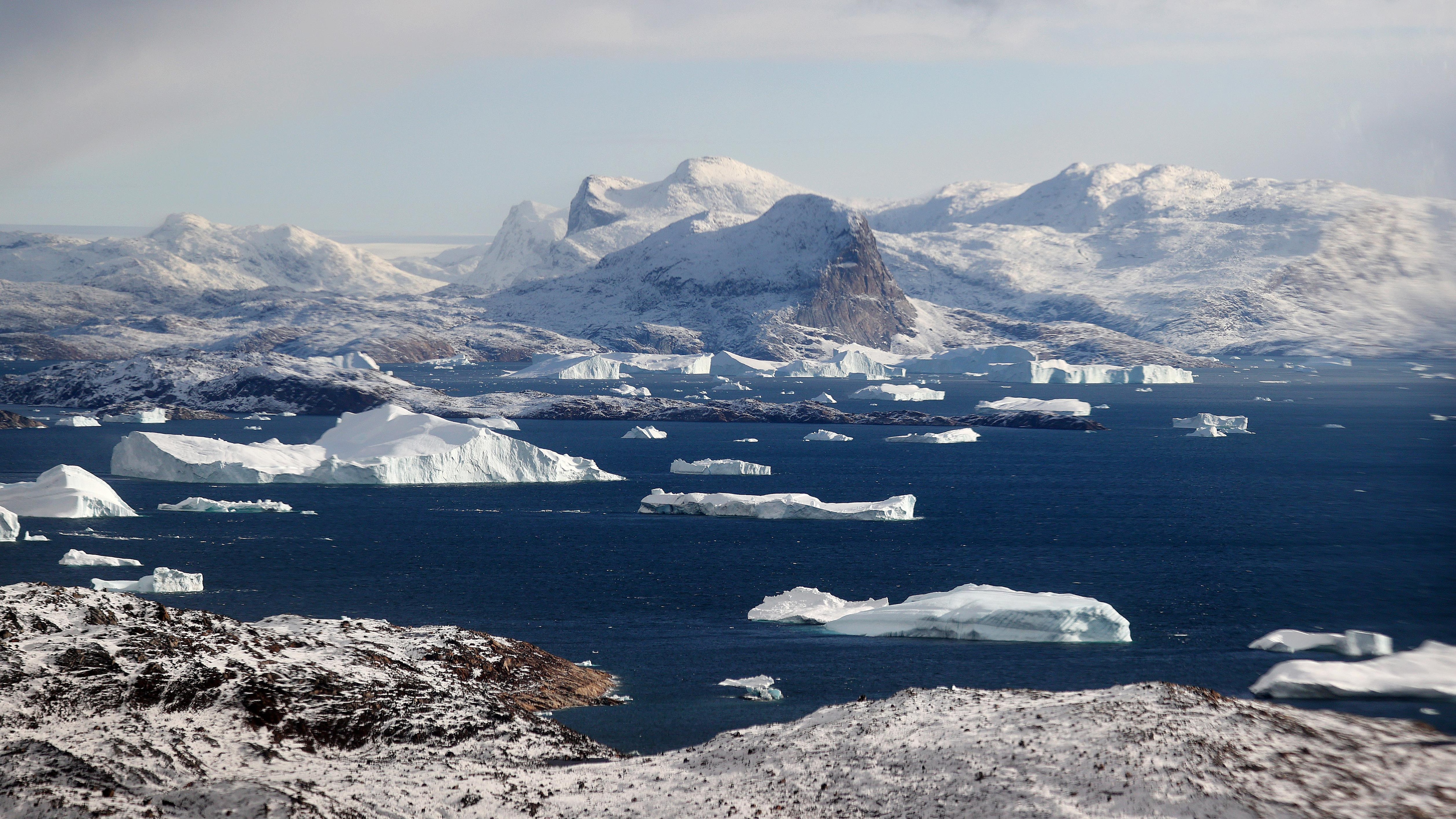 Гренландия осадки. Таяние ледников Гренландии. Норт-айс, Гренландия. Ледниковый щит Гренландии. Ледяной щит Гренландии.