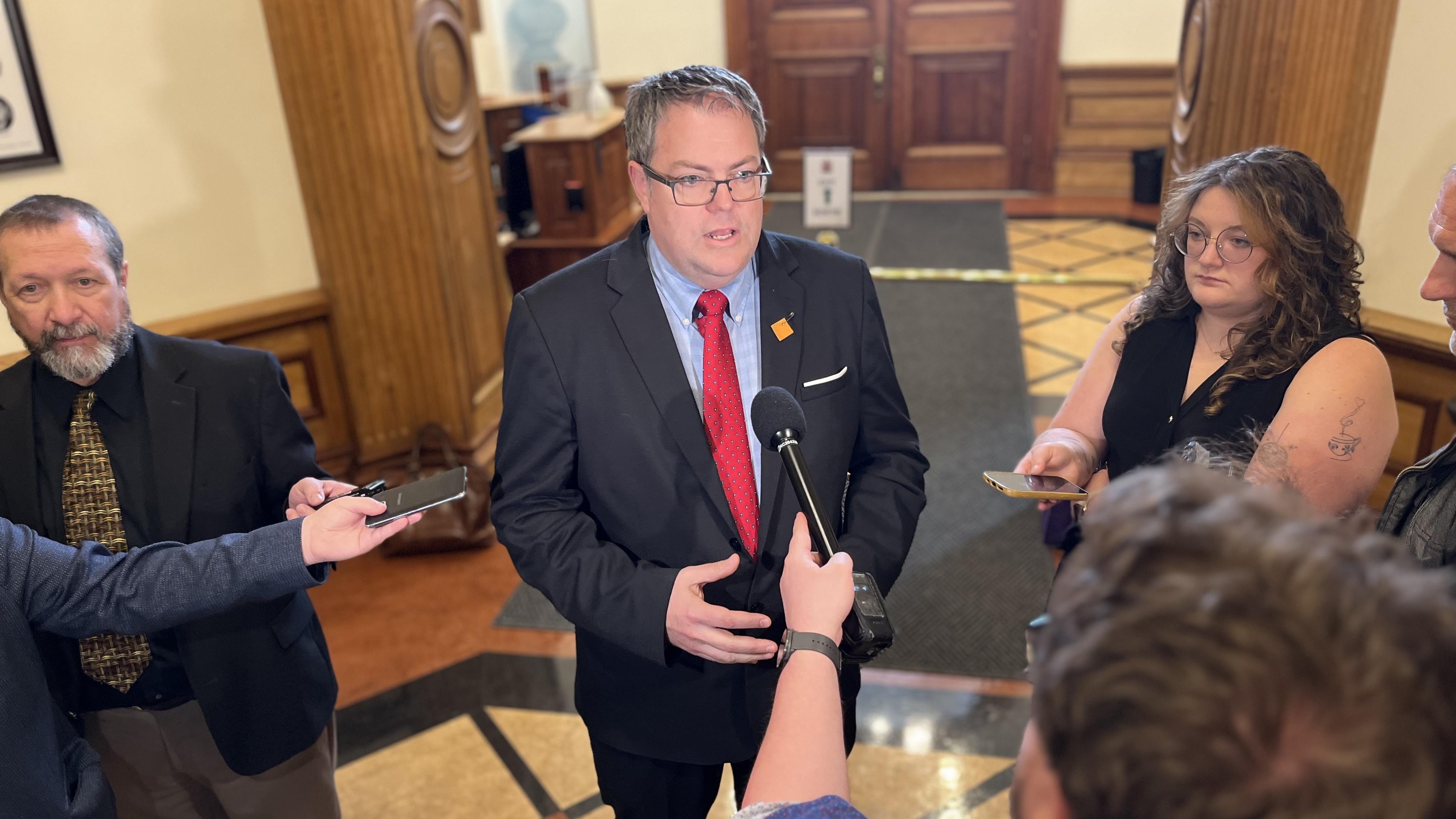 Comité sur les langues officielles : le point après 10 mois