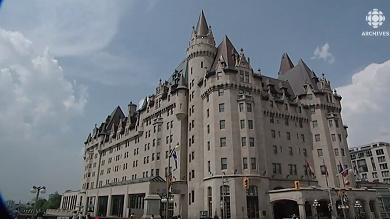 Depuis 1912 Le Chateau Laurier Est Au Cœur De La Vie A Ottawa Radio Canada Ca
