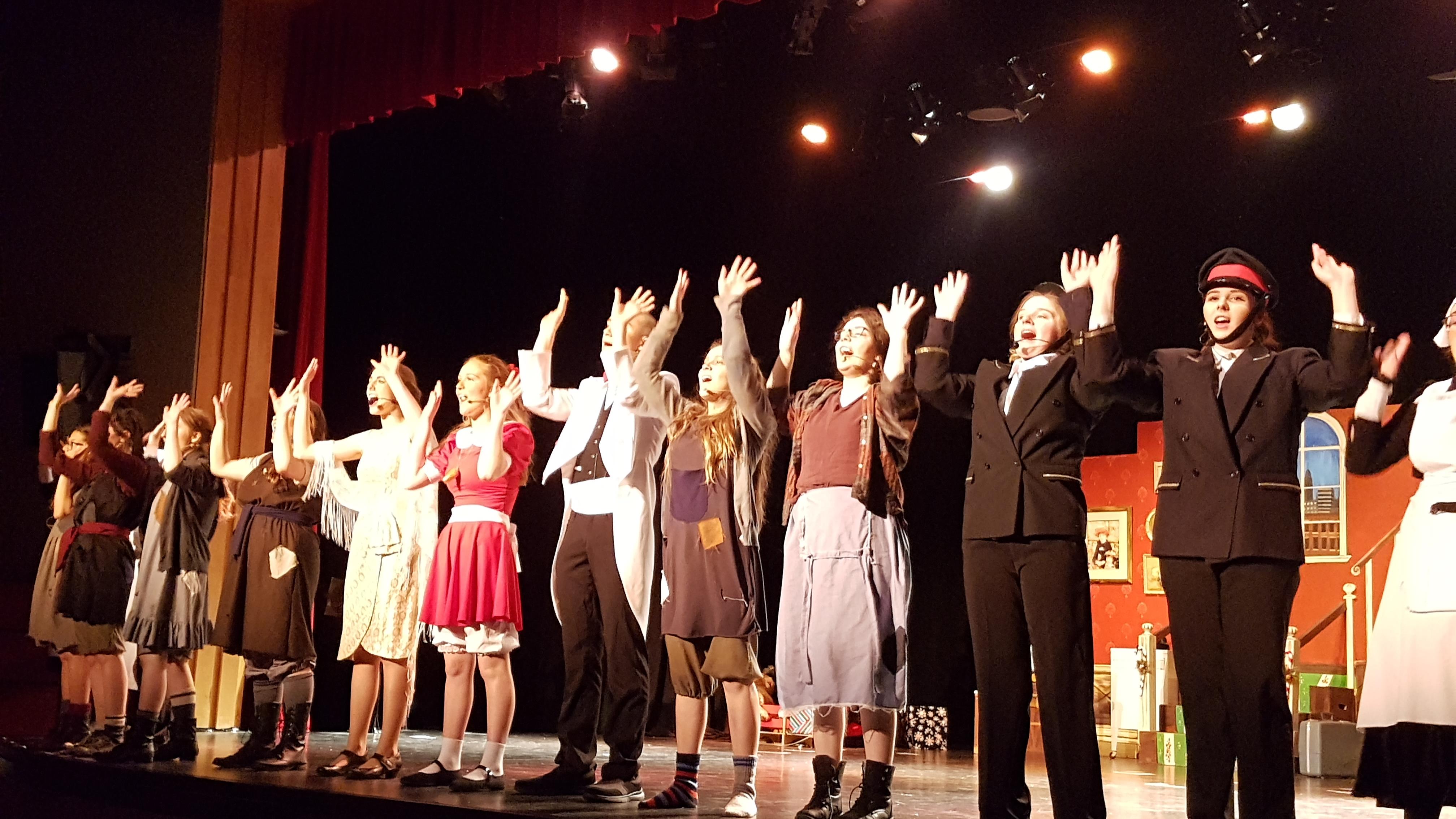 La Troupe Amalgame Presente Son Spectacle De Fin D Annee