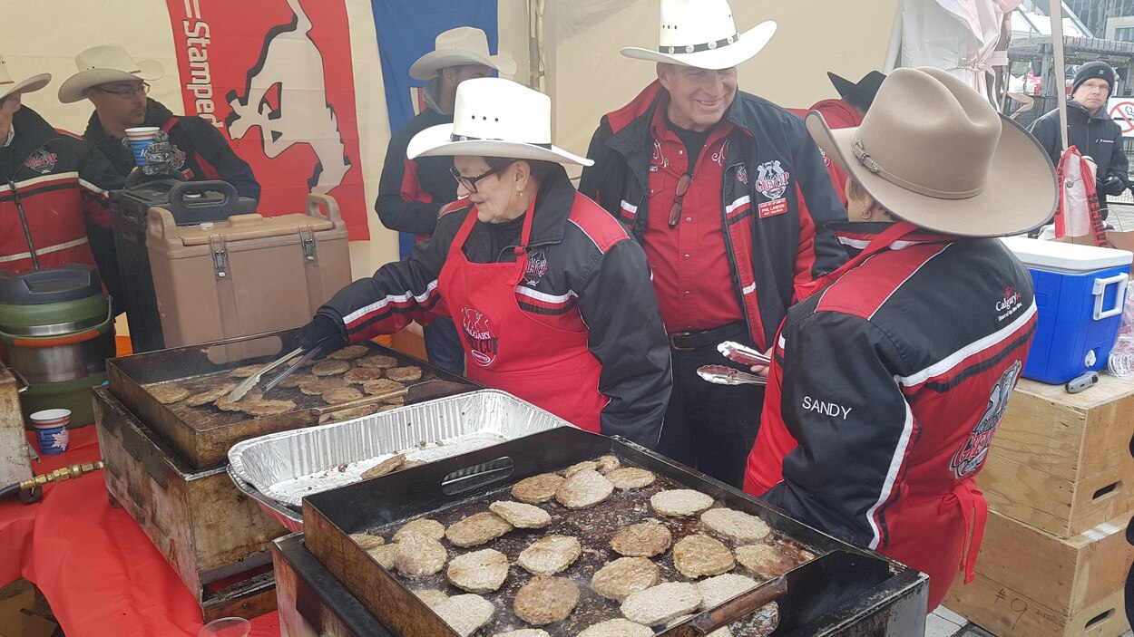 Des crêpes du Stampede pour emporter à Calgary RadioCanada