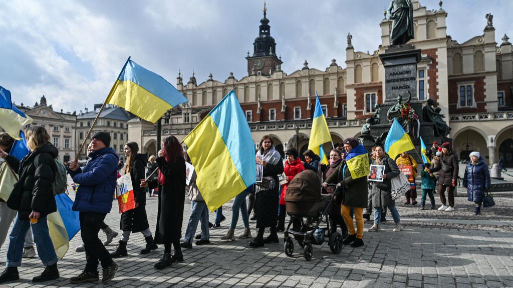 Guerre en Ukraine : l’OTAN plus soudée que jamais
Guerre en Ukraine : l’OTAN plus soudée que jamais