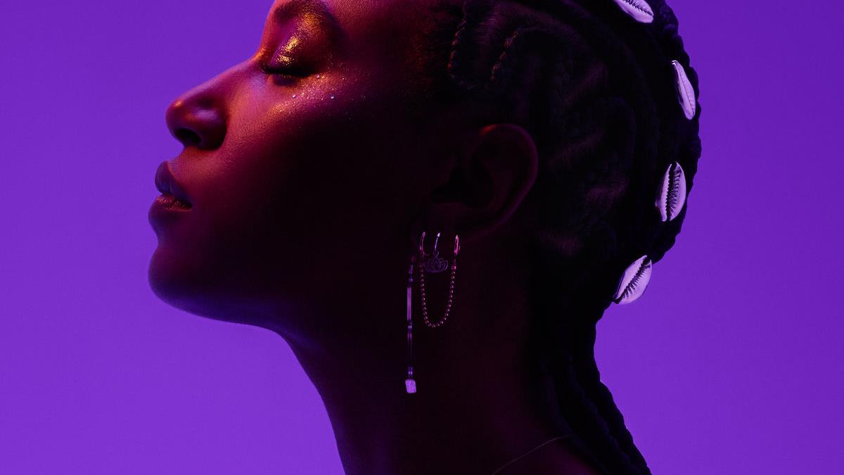 Dominique Fils-Aimé et son nouvel album soul My World Is the Sun