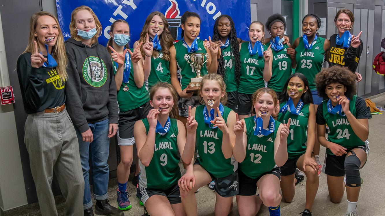 L’équipe féminine junior de basketball de Laval remporte la finale
L’équipe féminine junior de basketball de Laval remporte la finale