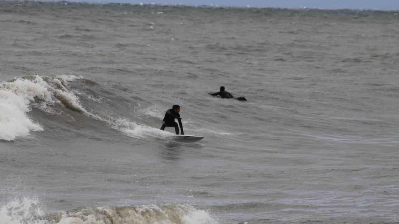 Rencontre avec un antillais qui surfe les Grands Lacs - partie 1
Rencontre avec un antillais qui surfe les Grands Lacs - partie 1