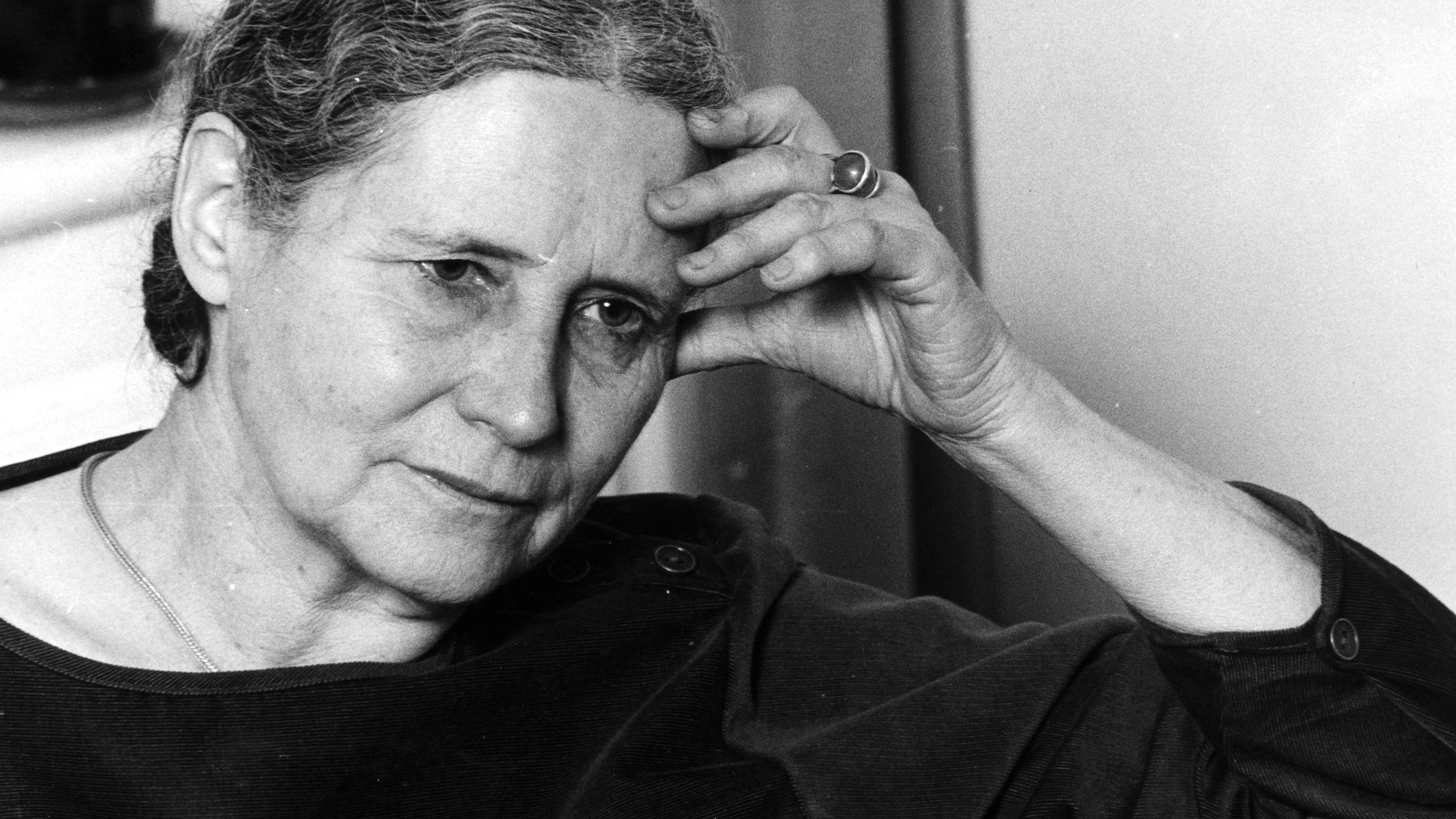 Дорис кей писательница. Дорис Лессинг. Doris May Lessing. Дорис Лессинг фото. Дорис Стокхаусен.