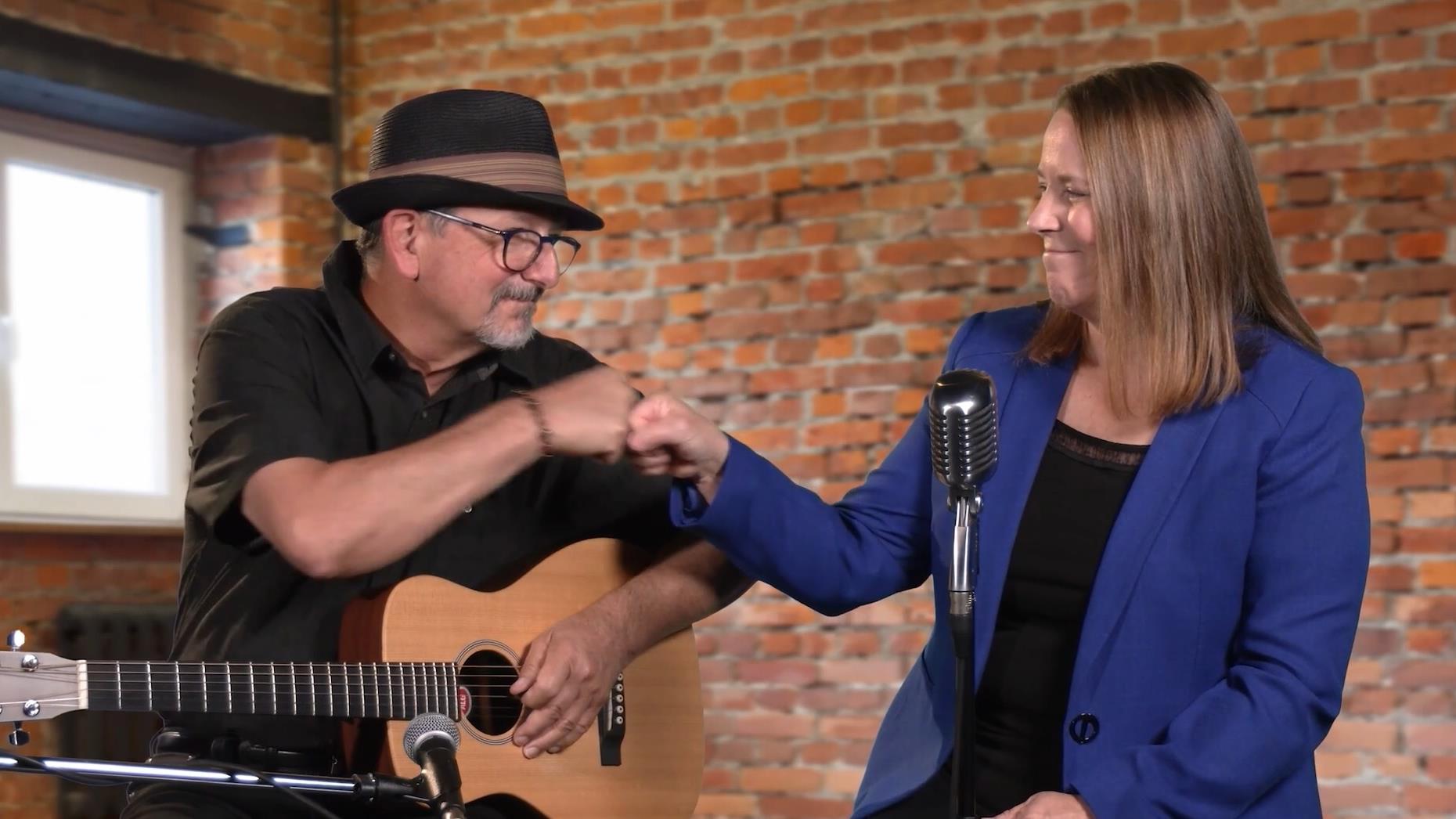 Au coeur des artistes avec la sudburoise Liliane Chrétien
Au coeur des artistes avec la sudburoise Liliane Chrétien