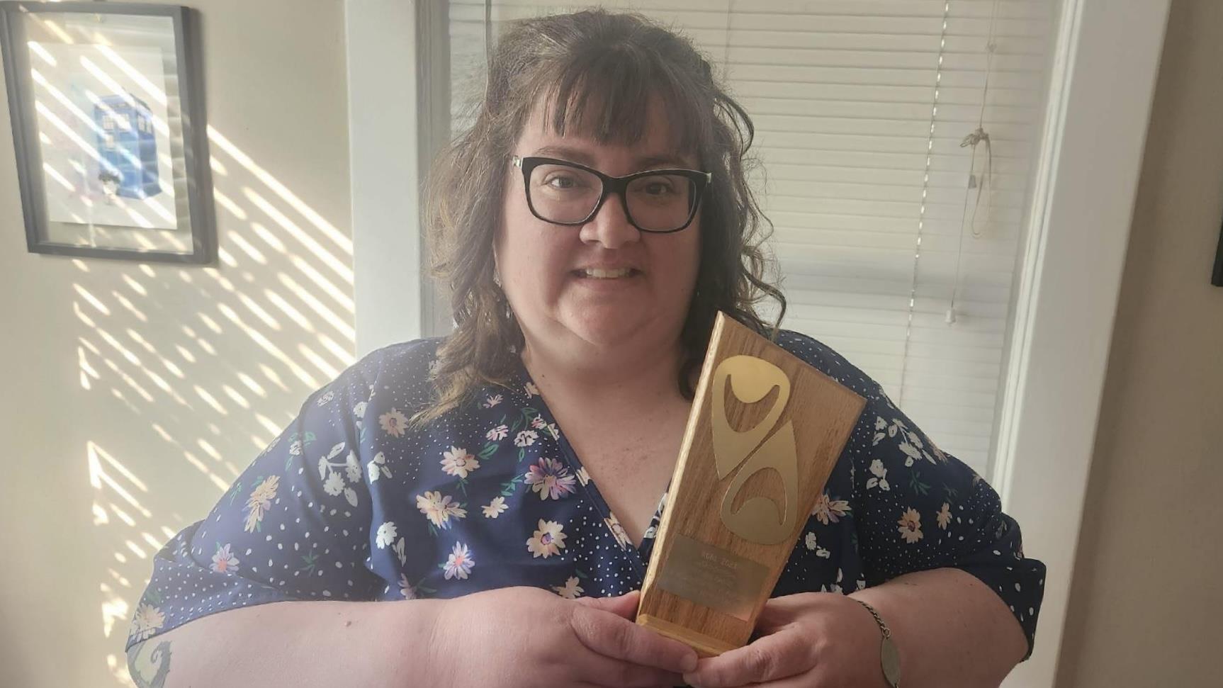 Julie Colette Wright honorée par la Western Ontario Drama League
Julie Colette Wright honorée par la Western Ontario Drama League