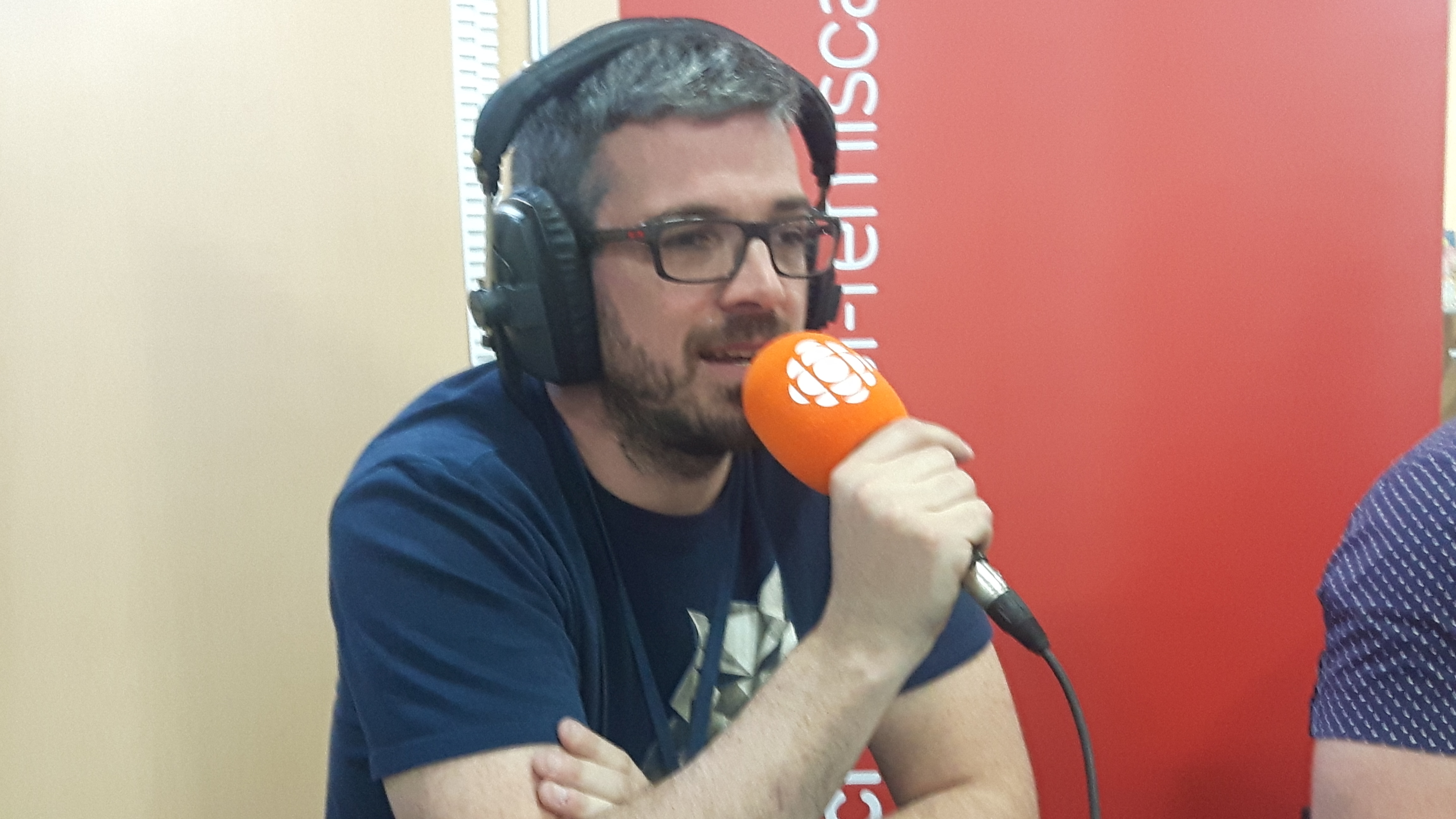 Salon du livre : Matthieu Simard parle de son nouveau roman Ici ...