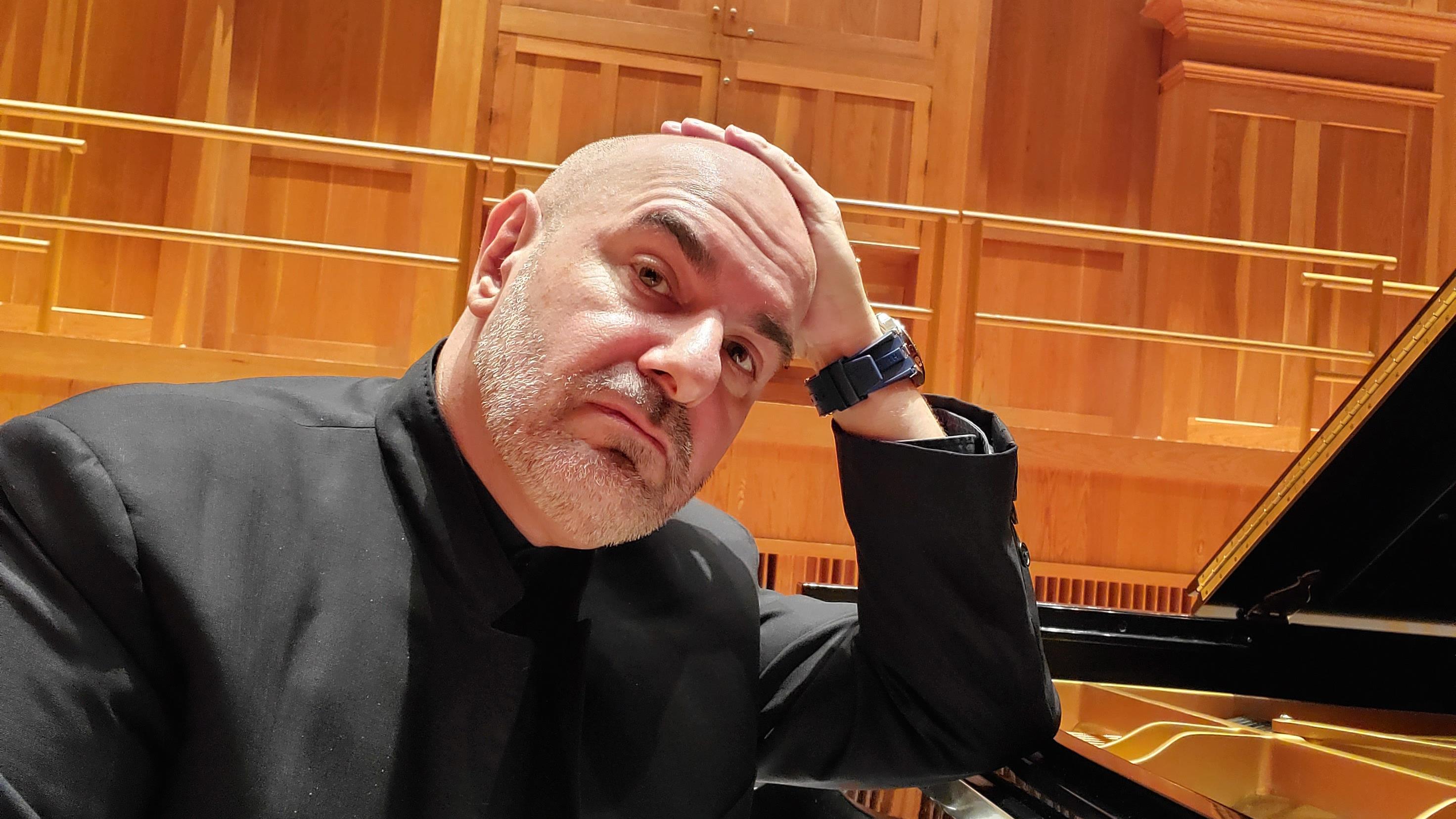 Le pianiste Max Midroit visite la Saskatchewan