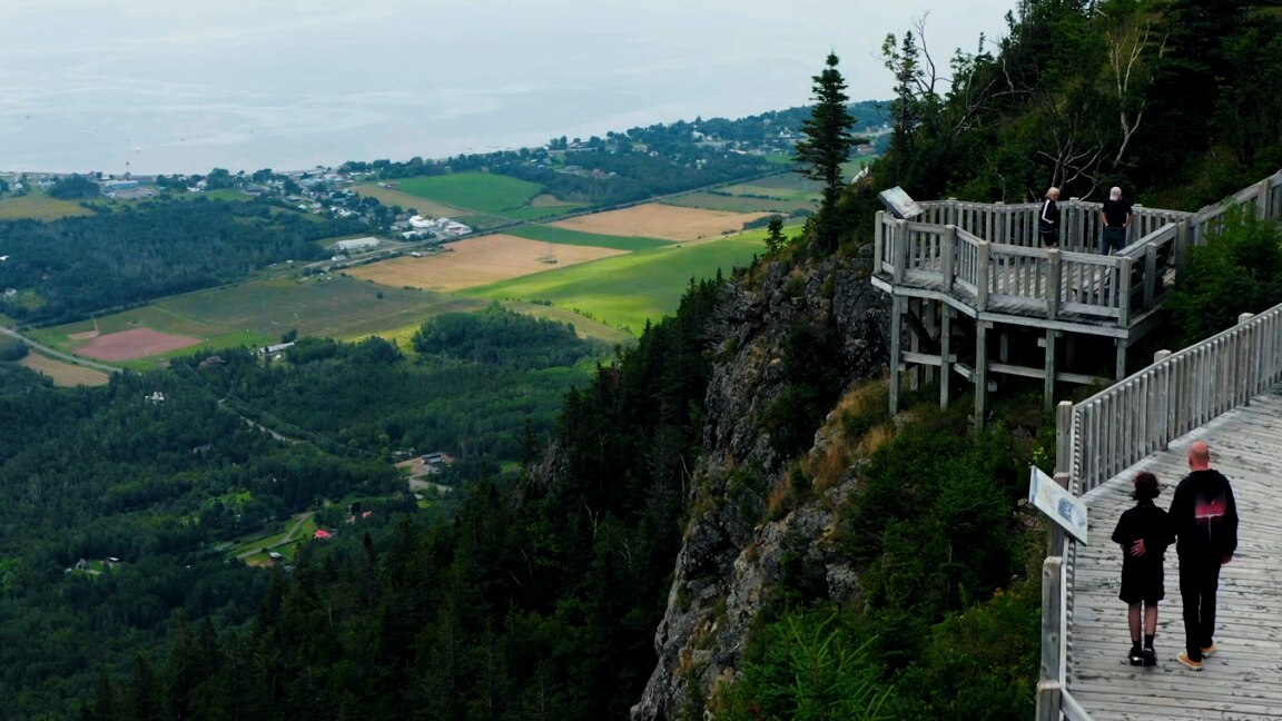 À la découverte de la Baie-des-Chaleurs avec la série Curiosités ...