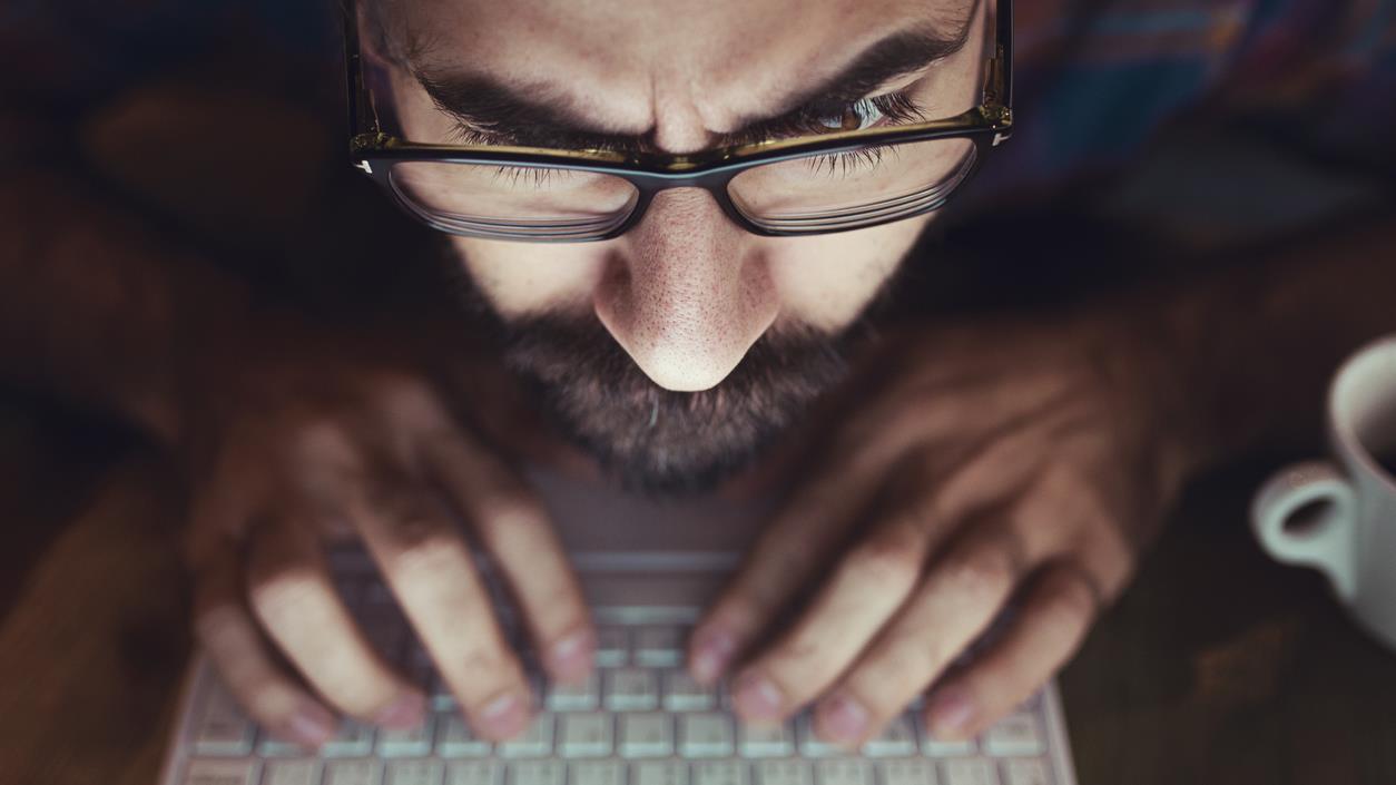 La sécurité numérique de nos comptes : Entrevue avec Anne-Sophie Letellier
La sécurité numérique de nos comptes : Entrevue avec Anne-Sophie Letellier