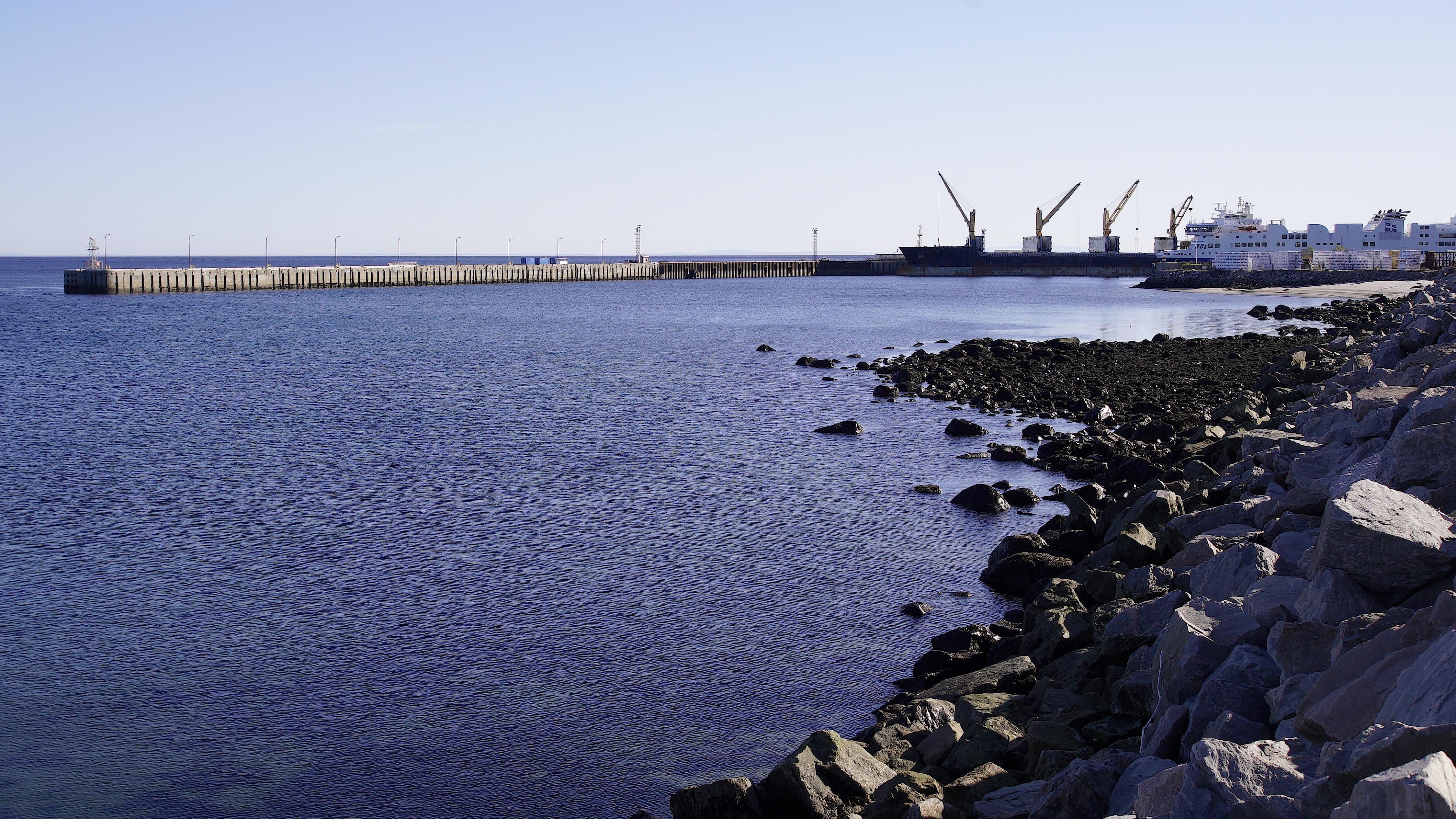 Port de quai inaccessible et saison touristique