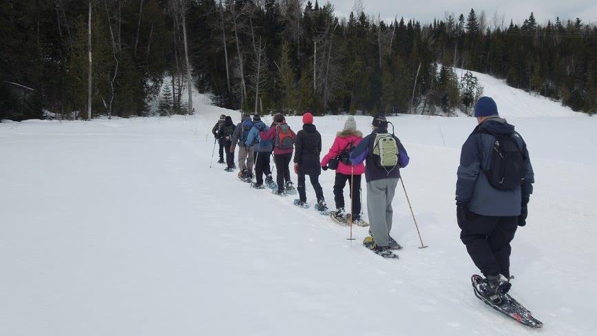 Jouer dehors avec Emilie
Jouer dehors avec Emilie