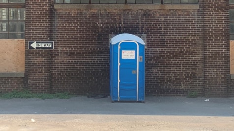 Y a-t-il suffisamment de toilettes publiques?
Y a-t-il suffisamment de toilettes publiques?