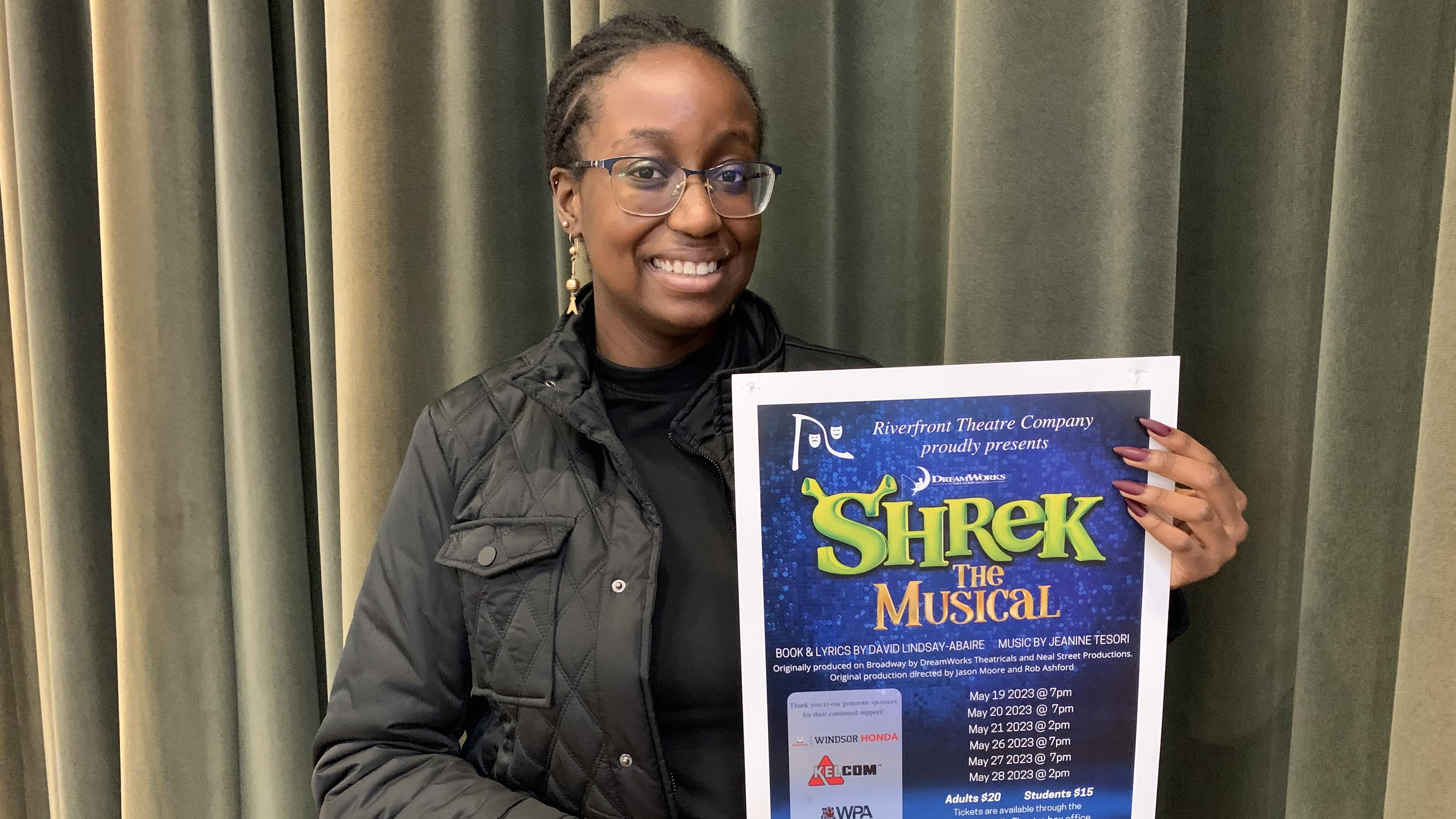 Un rôle principal dans Shrek The Musical pour une élève francophone
Un rôle principal dans Shrek The Musical pour une élève francophone