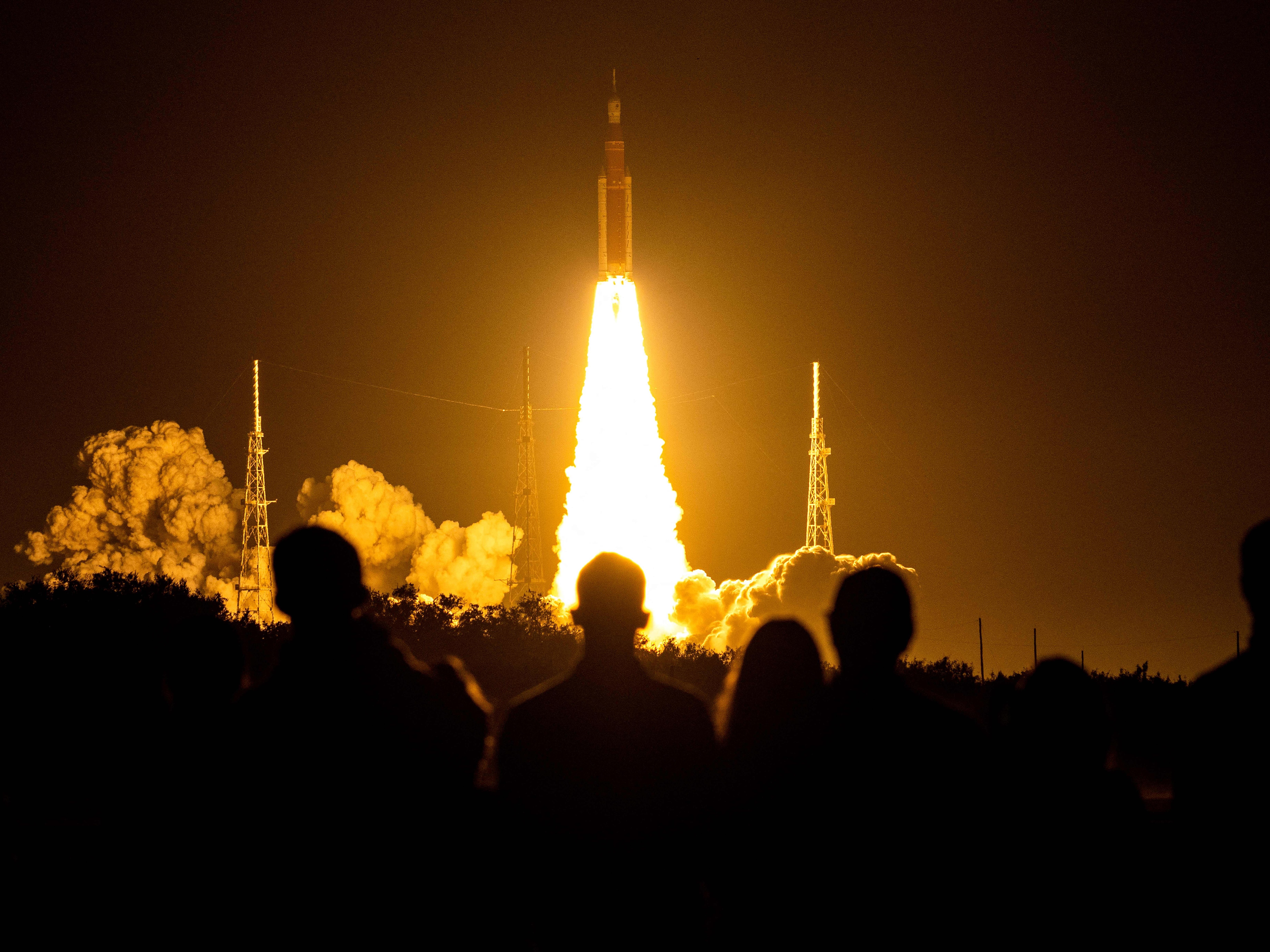 Олег Артемьев оценил состав экипажа лунной миссии NASA
