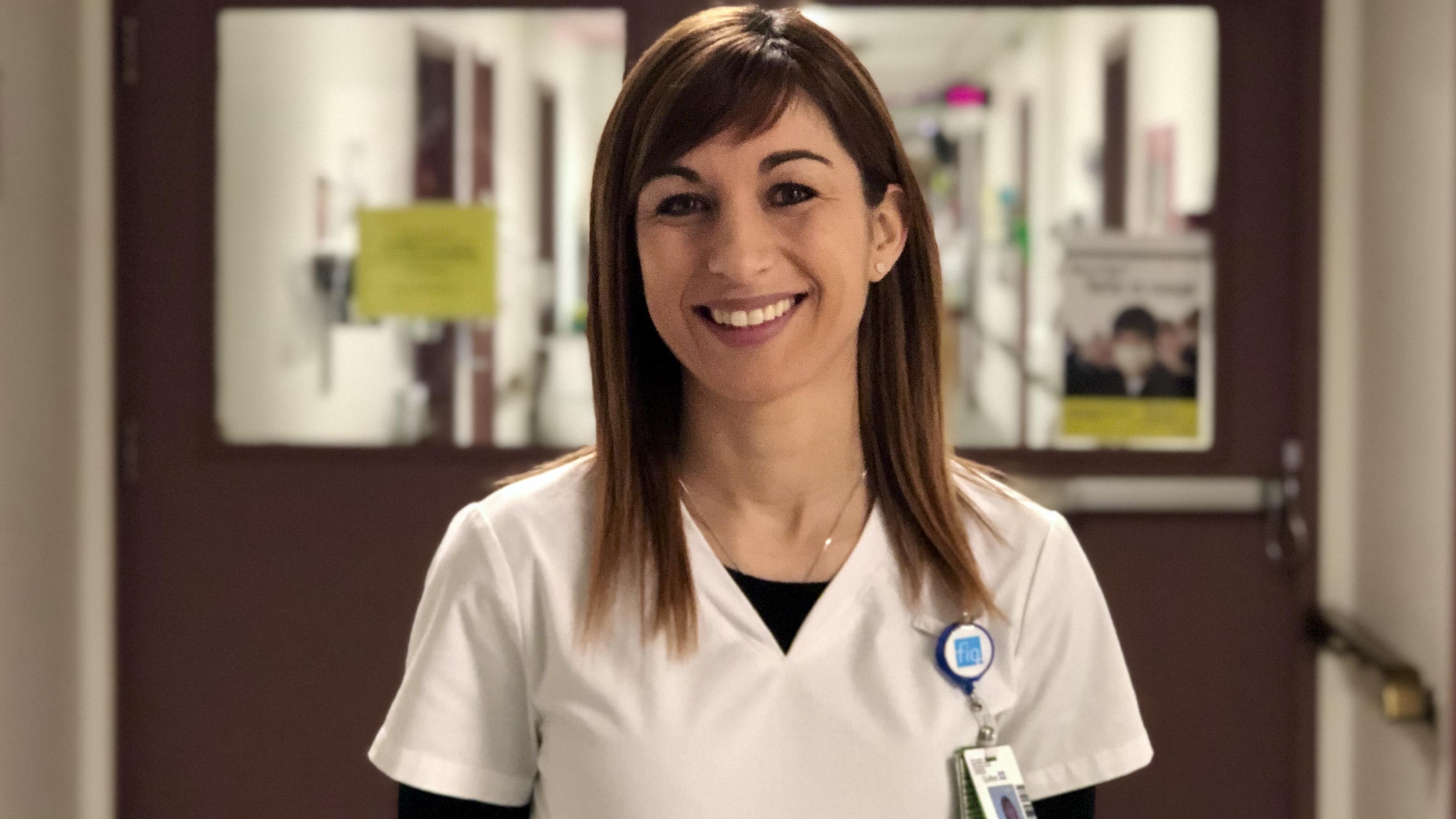 Une Premiere Infirmiere Diplomee En France A L Hopital De Chicoutimi Radio Canada Ca Une Premiere Infirmiere Diplomee En France A L Hopital De Chicoutimi Radio Canada Ca