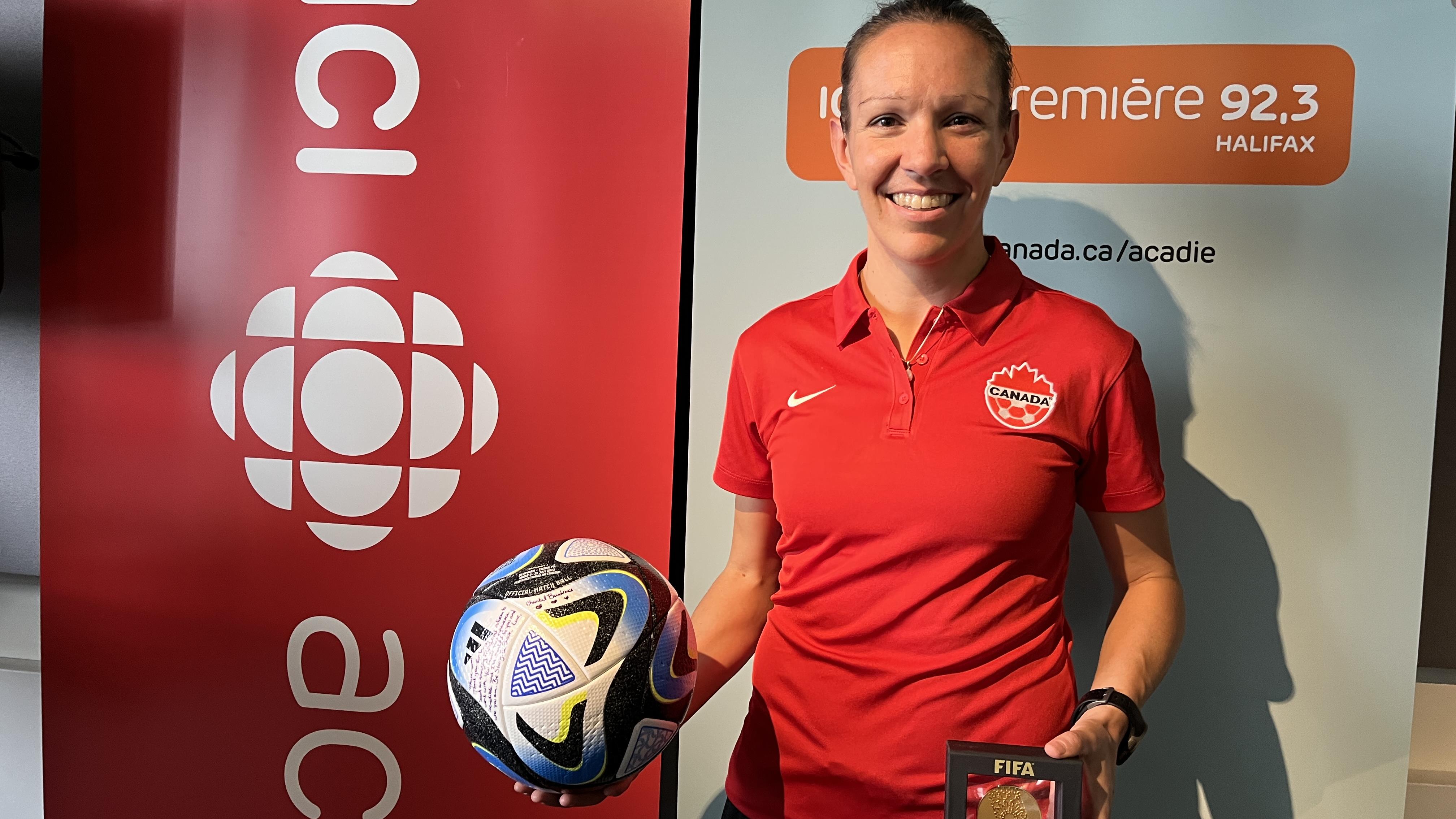 Coupe du monde féminine de soccer : le point de vue d’une arbitre d’Halifax