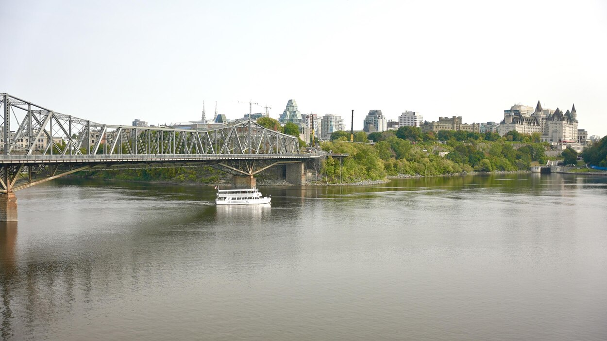 Pont Alexandra : un député de Gatineau craint une fermeture définitive ...